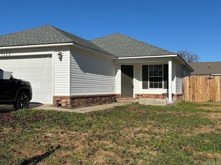 Move in Ready in Shiloh Estates! Features include split floor plan, laminate flooring, tankless hot water heater and fenced in backyard.Would be great for a first time home buyer or investor. Call us to see it today!