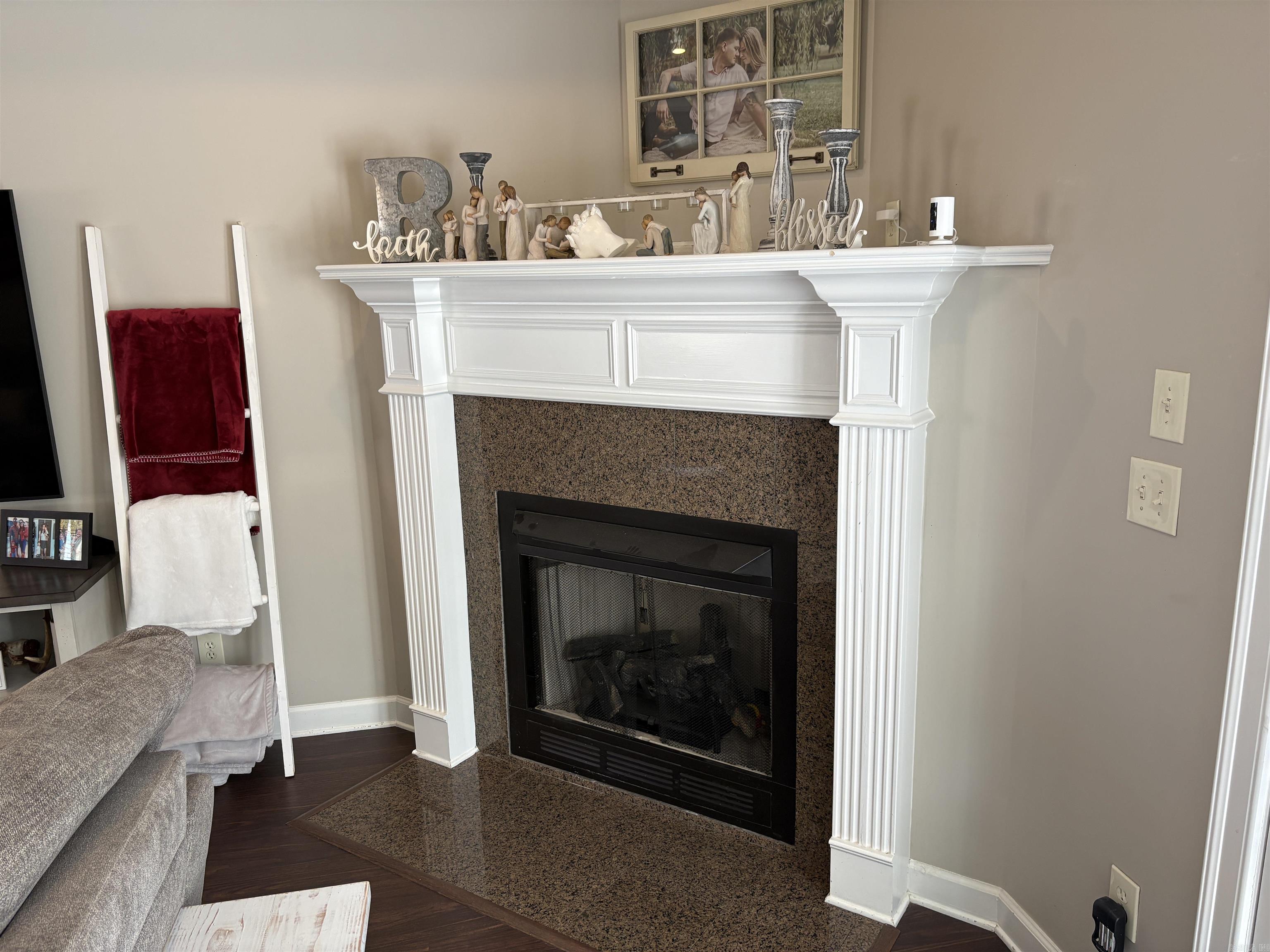 CHESTNUT MEADOWS - Residential