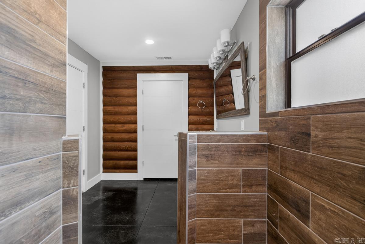 MEADOWLAKE - Residential