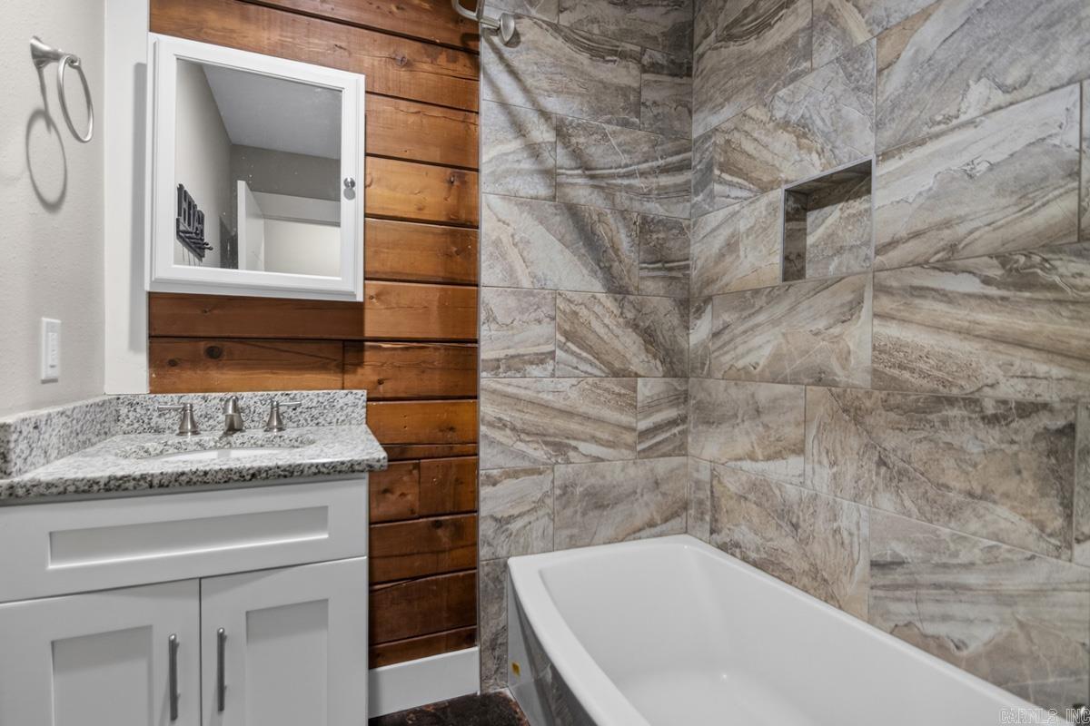 MEADOWLAKE - Residential