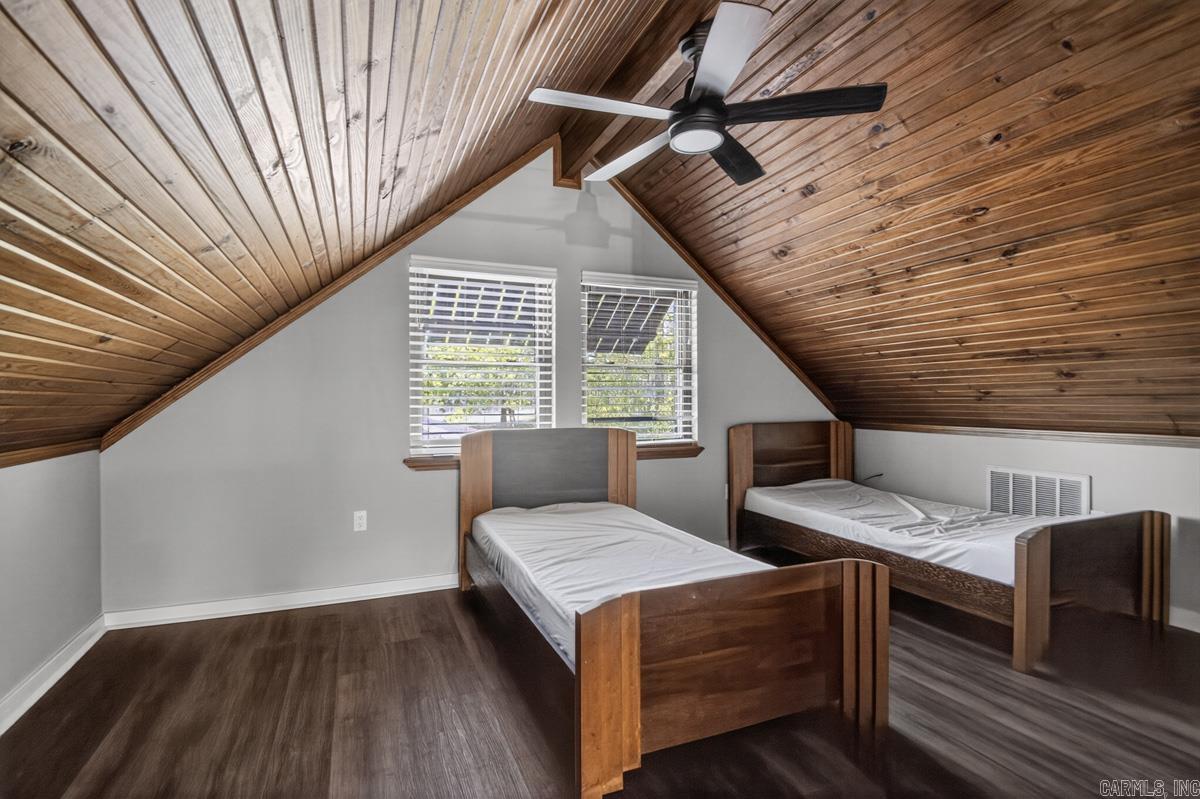 MEADOWLAKE - Residential