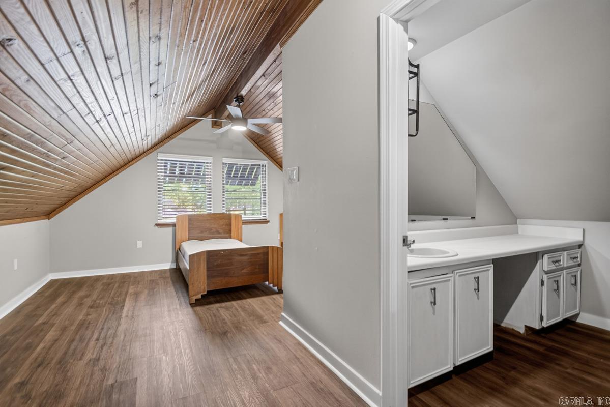 MEADOWLAKE - Residential