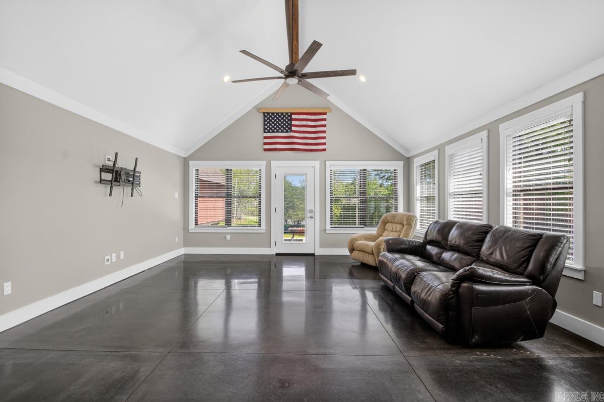 MEADOWLAKE - Residential