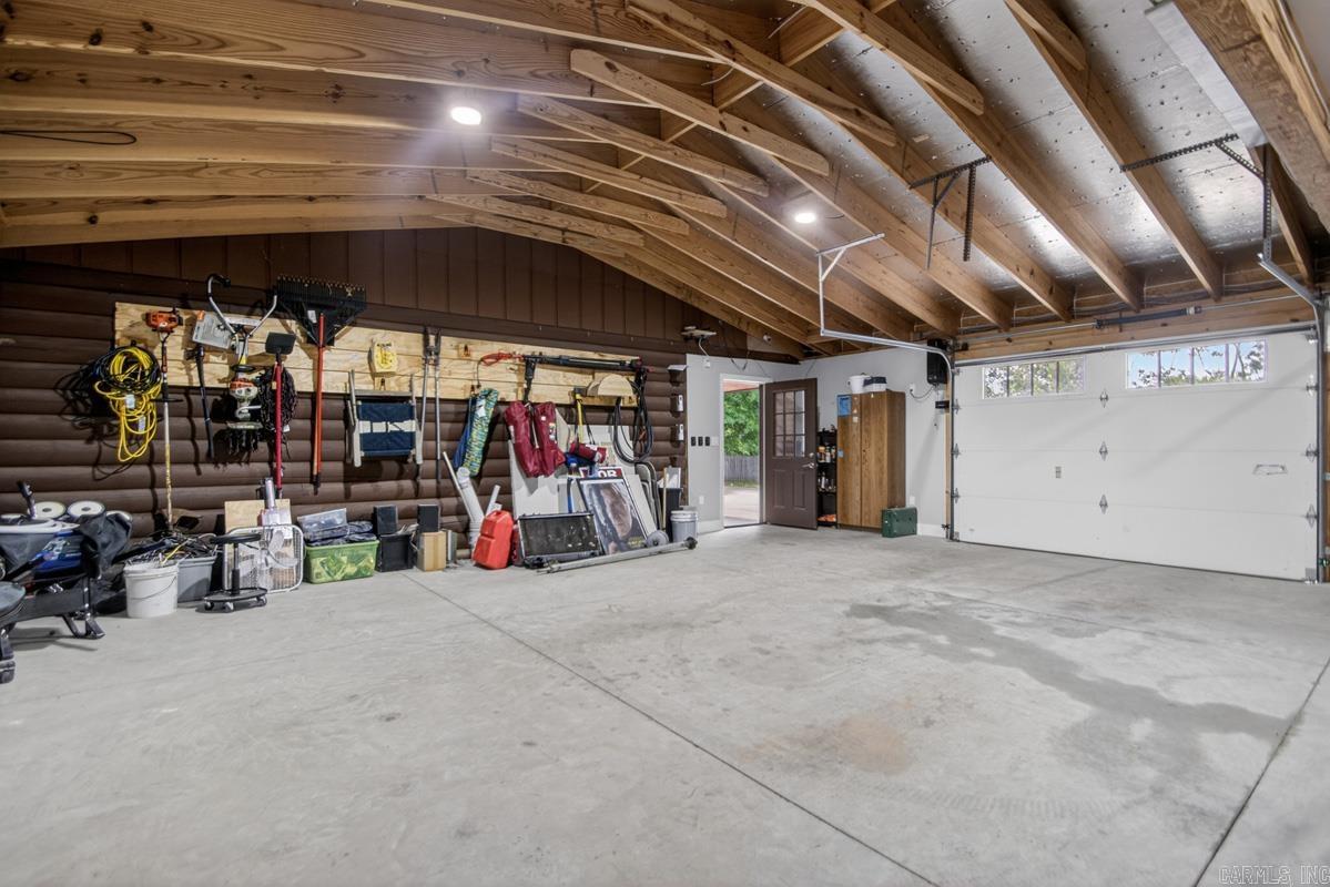 MEADOWLAKE - Residential