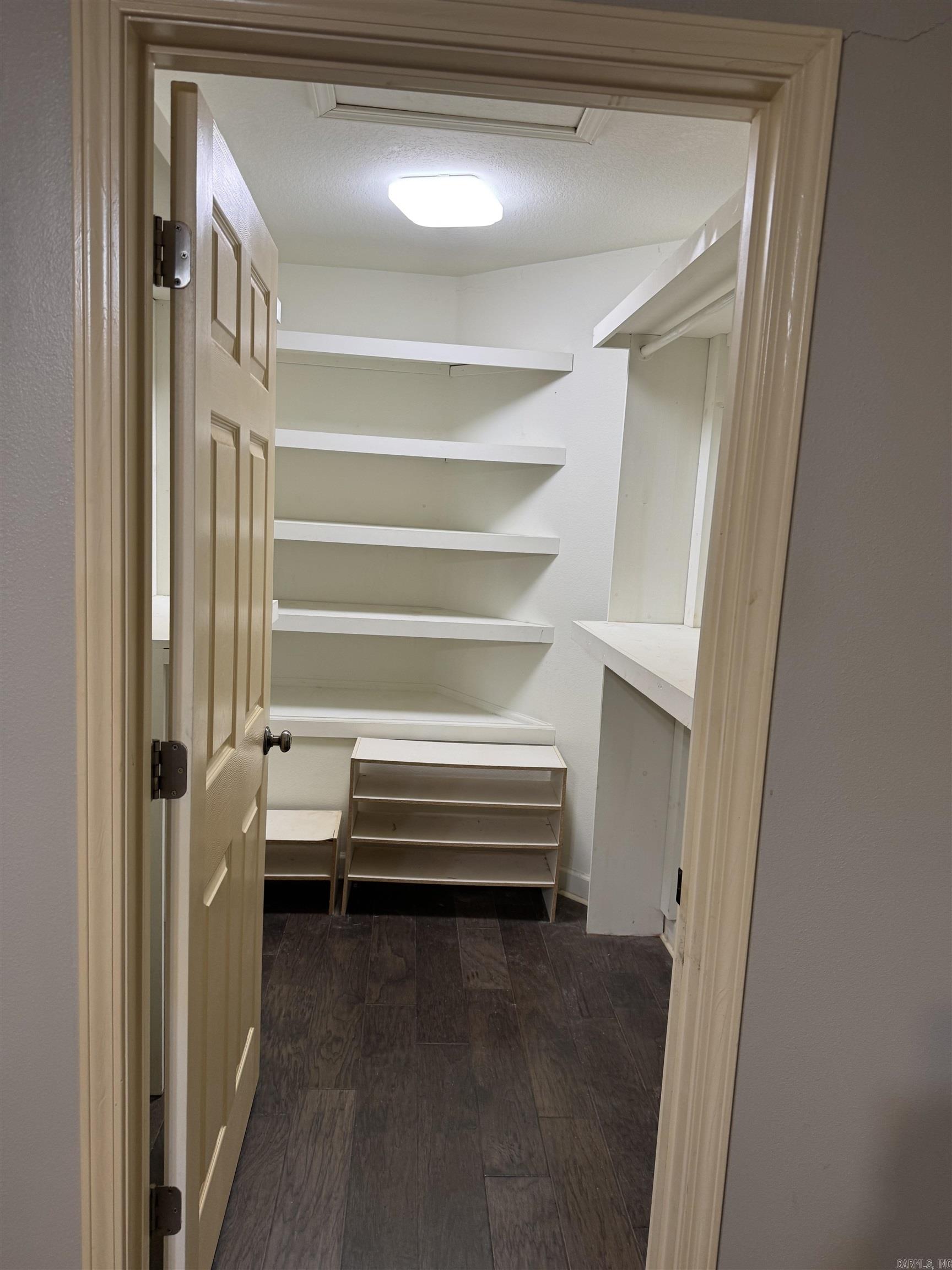 NORTH POINT GLENN ADDN - Residential