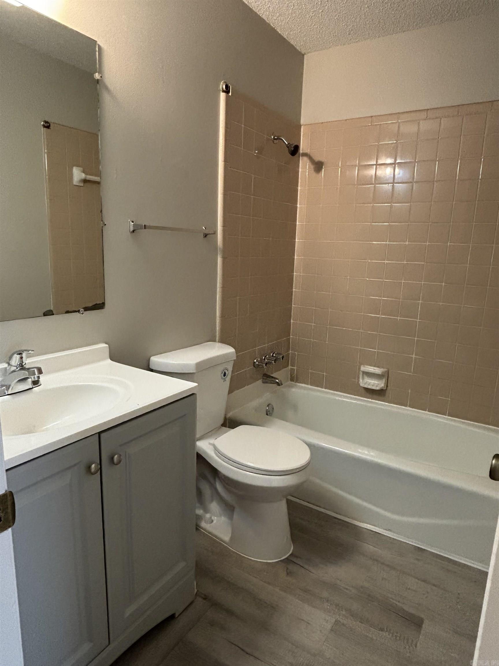 Park Ruby - Residential Income