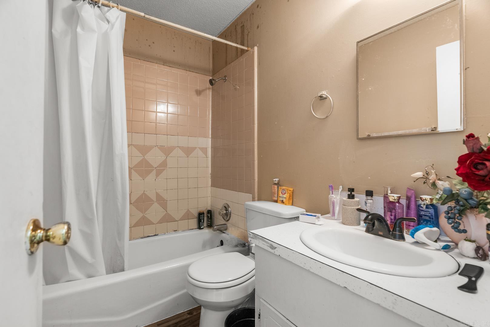 Park Ruby - Residential Income
