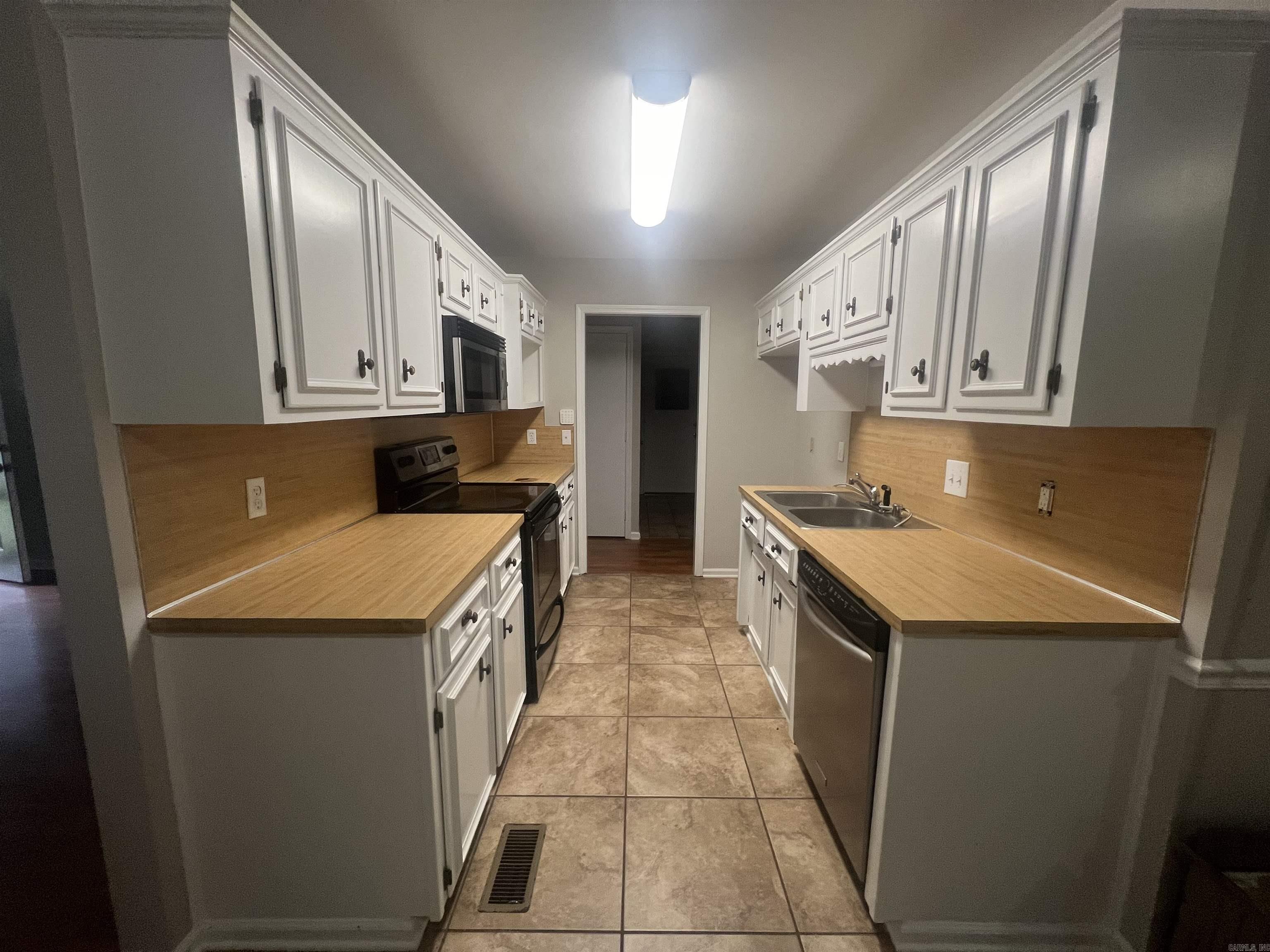 IRISH SPRING ESTATES - Residential