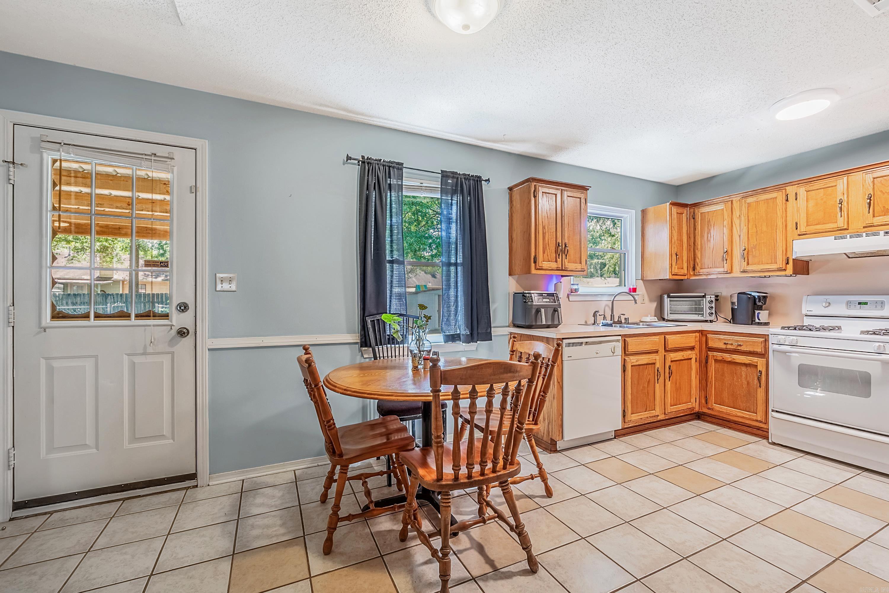 CARYWOOD - Residential