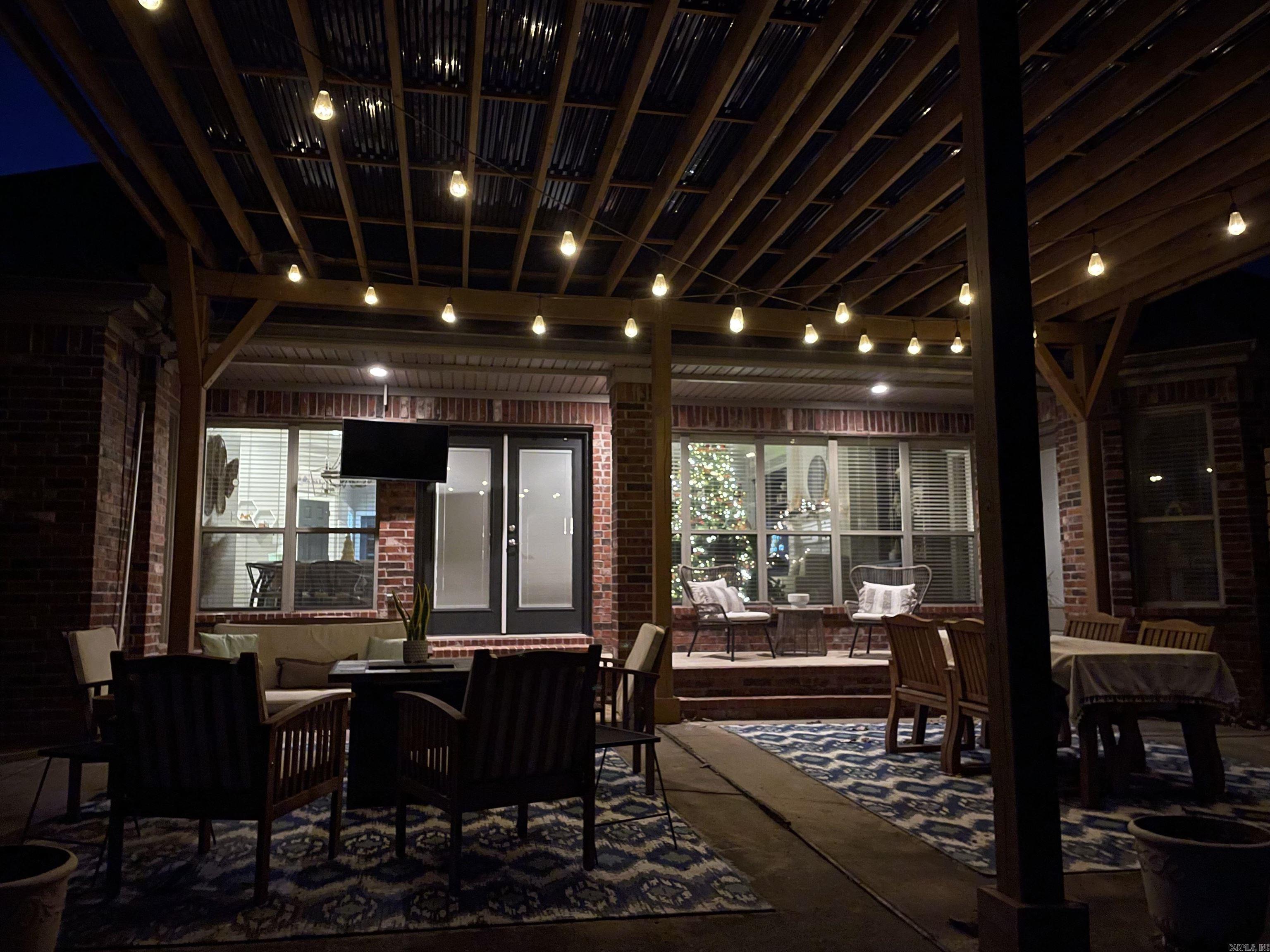 COUNTRY CLUB OF ARK THE - Residential