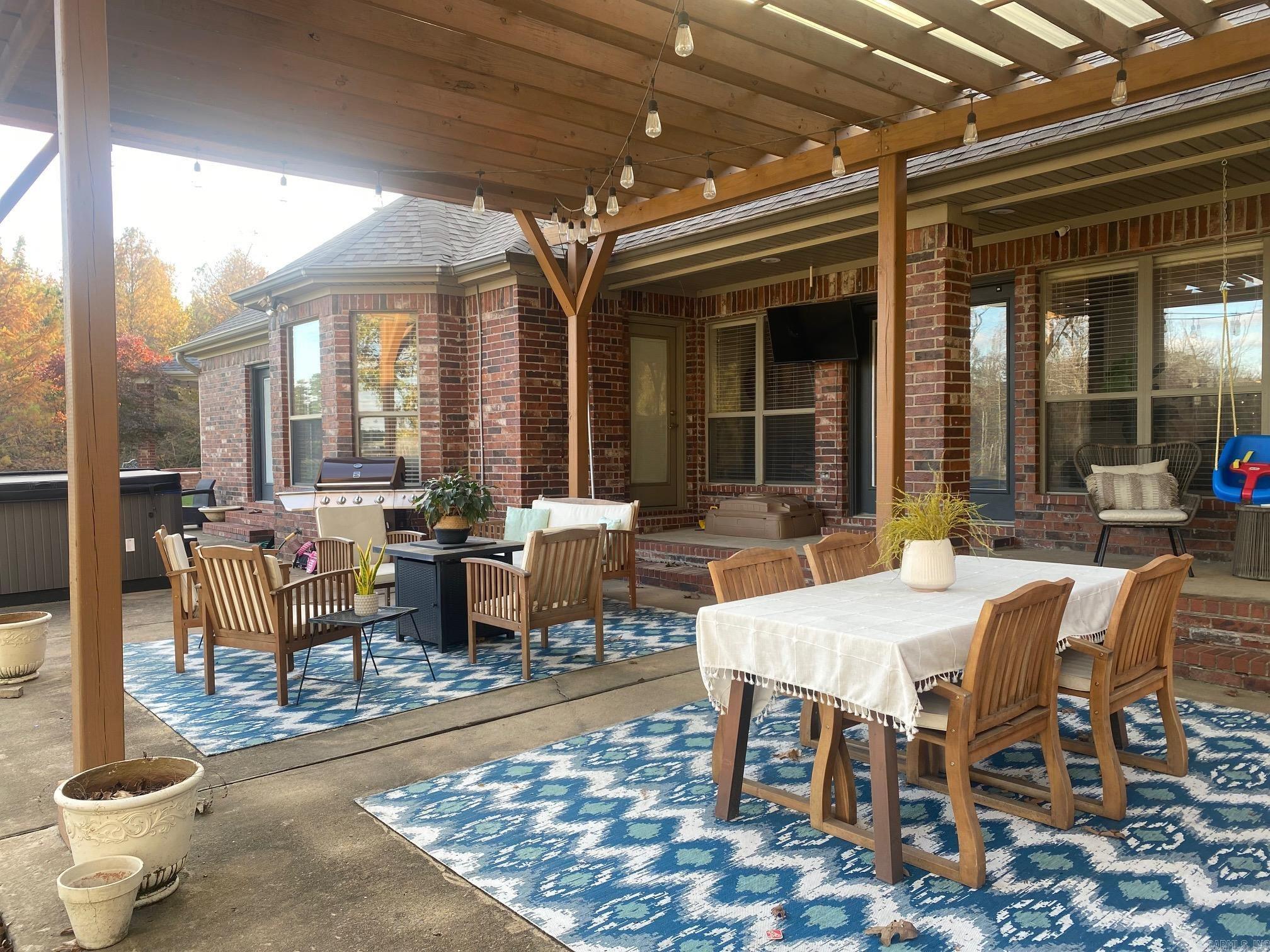 COUNTRY CLUB OF ARK THE - Residential