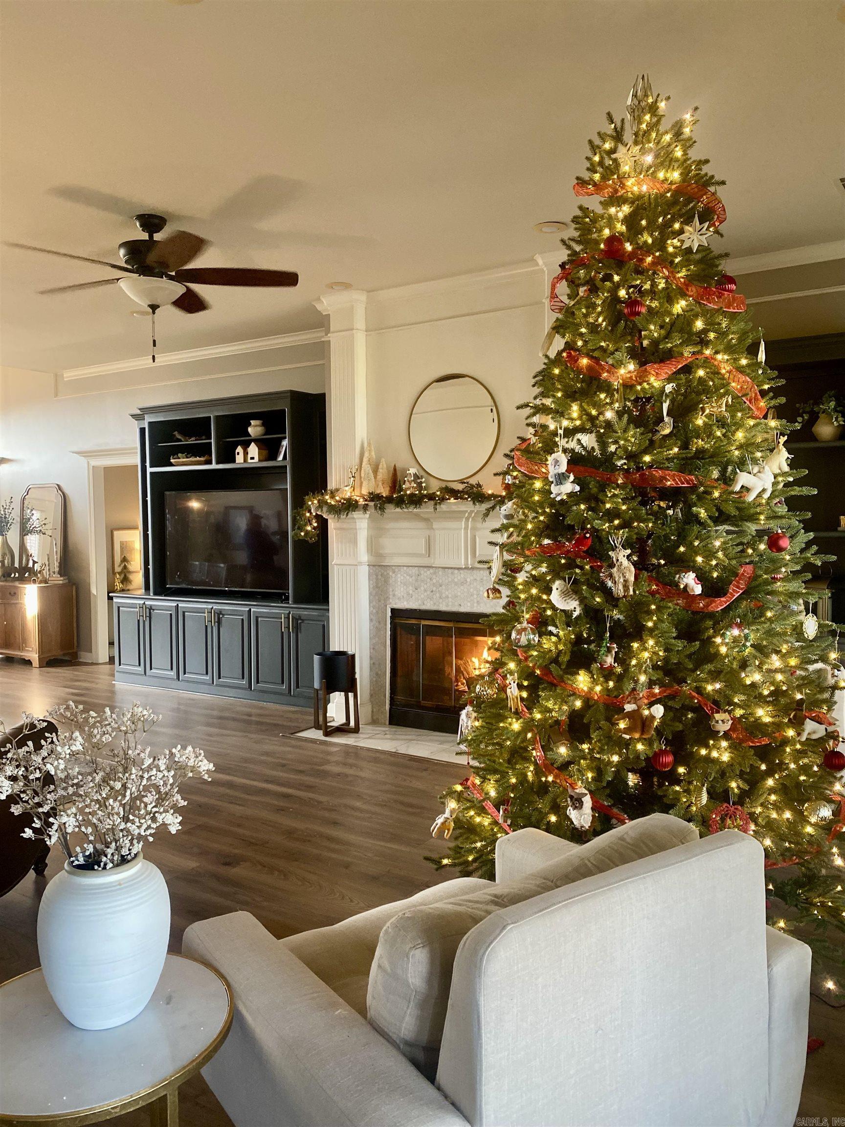 COUNTRY CLUB OF ARK THE - Residential