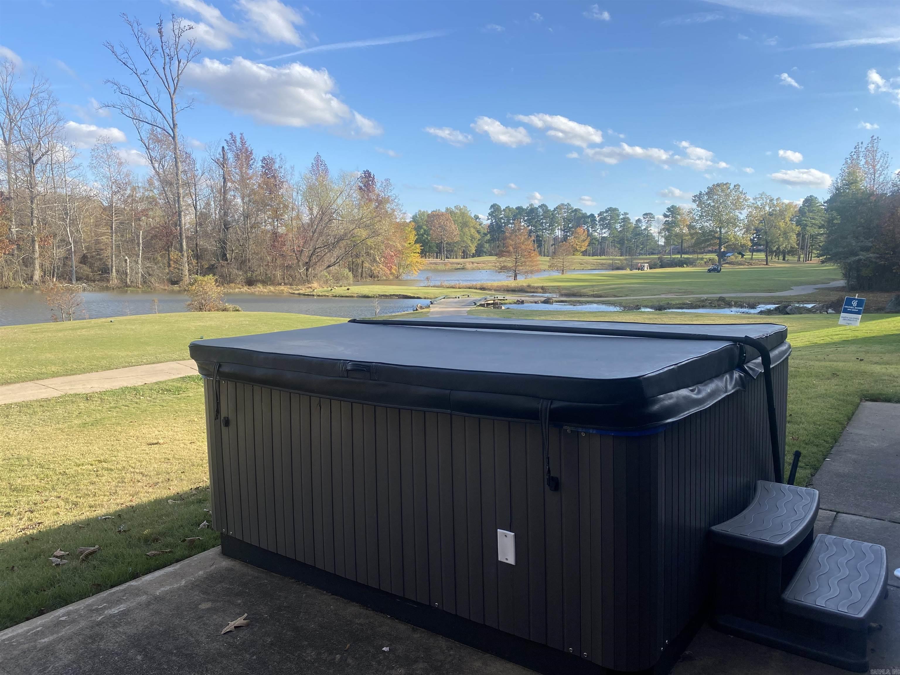 COUNTRY CLUB OF ARK THE - Residential