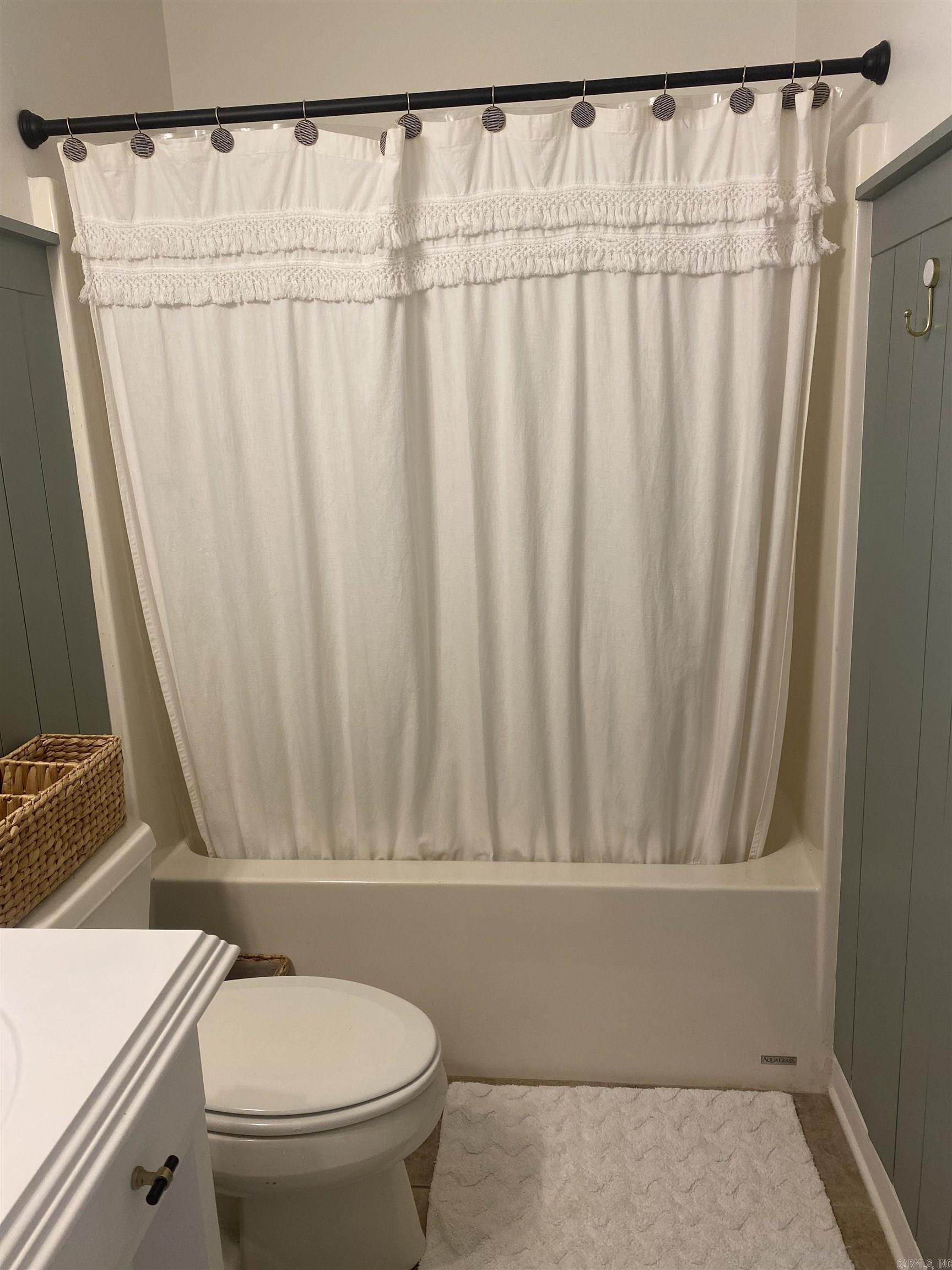 COUNTRY CLUB OF ARK THE - Residential