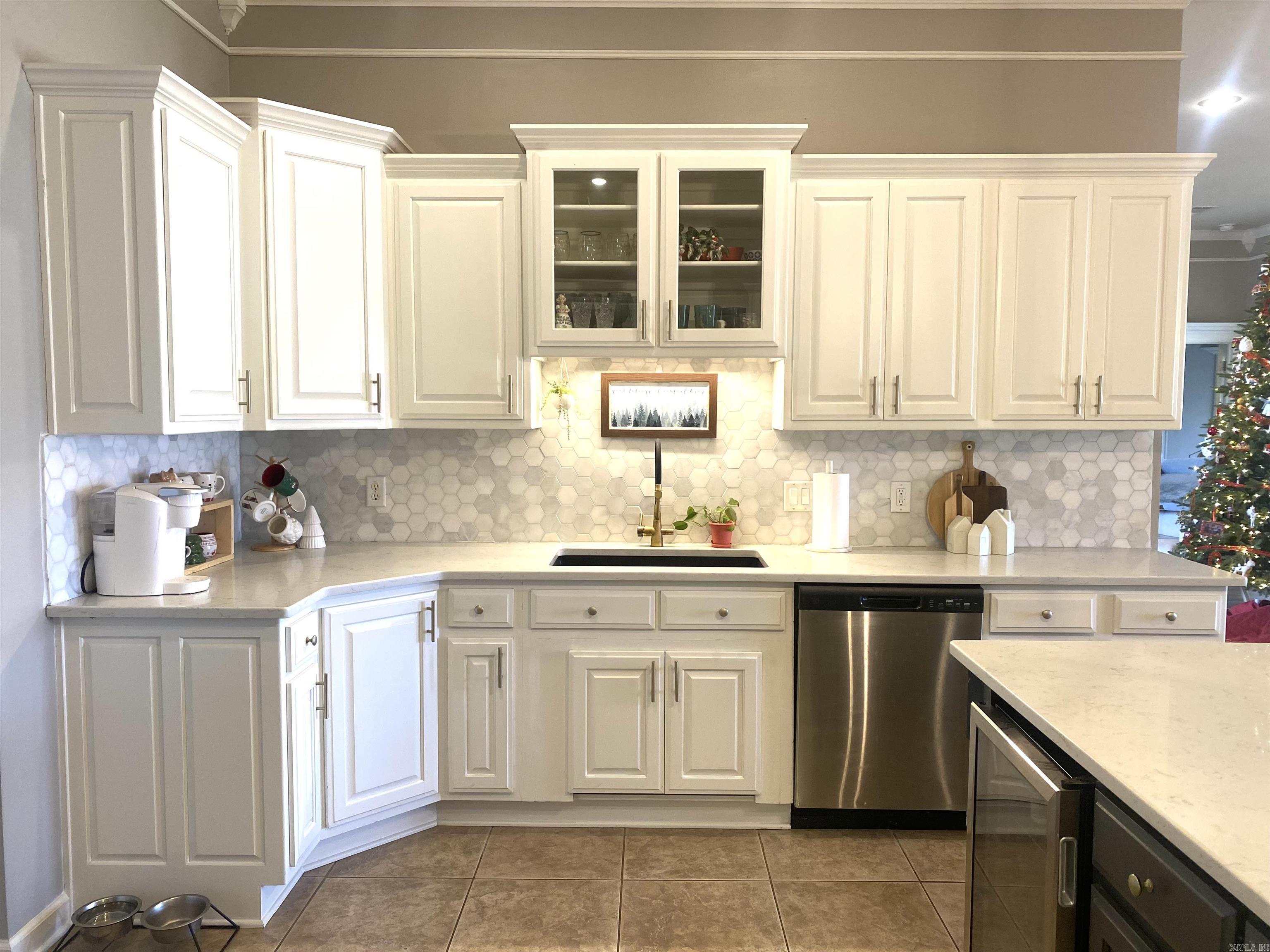 COUNTRY CLUB OF ARK THE - Residential