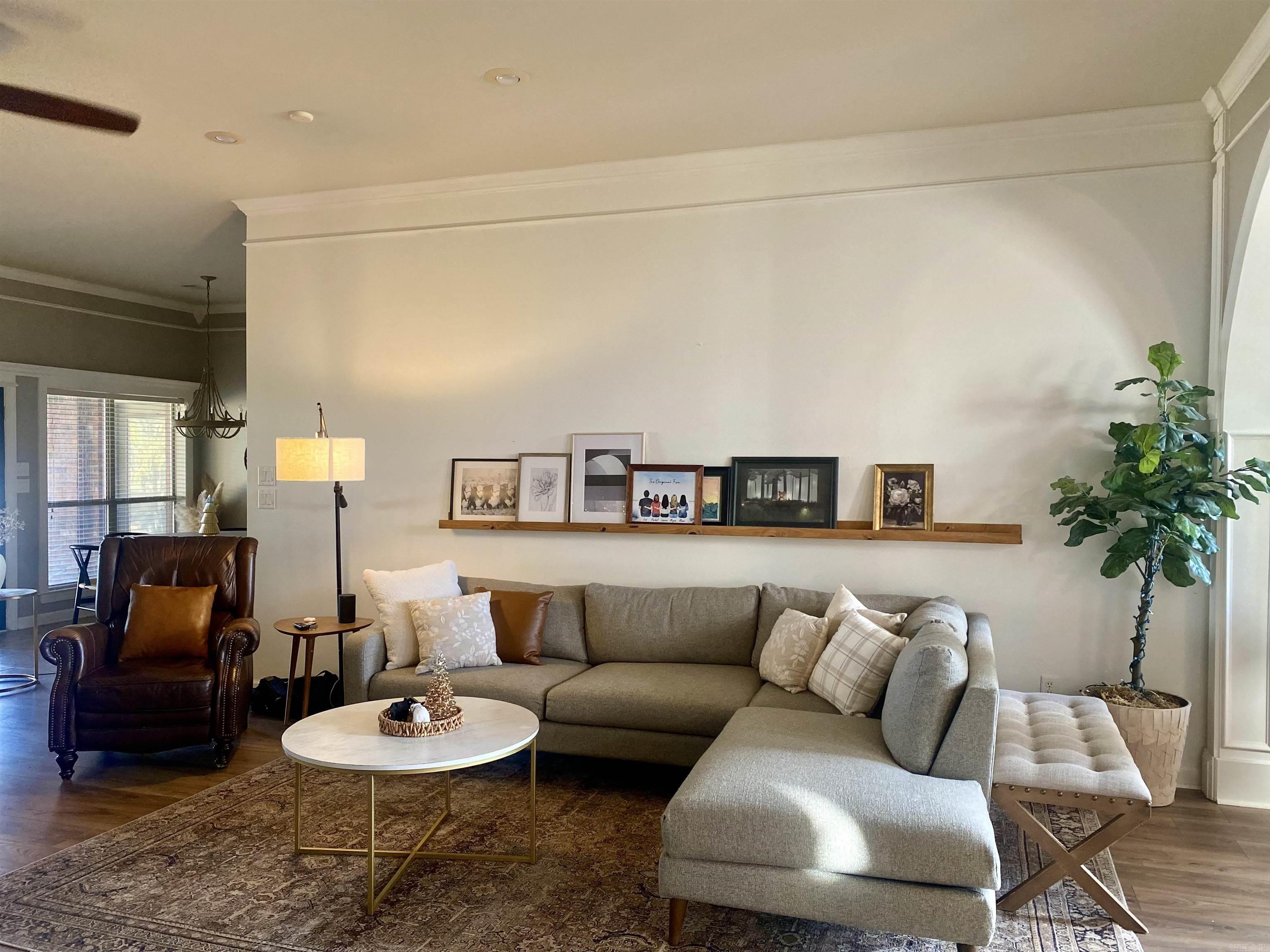 COUNTRY CLUB OF ARK THE - Residential