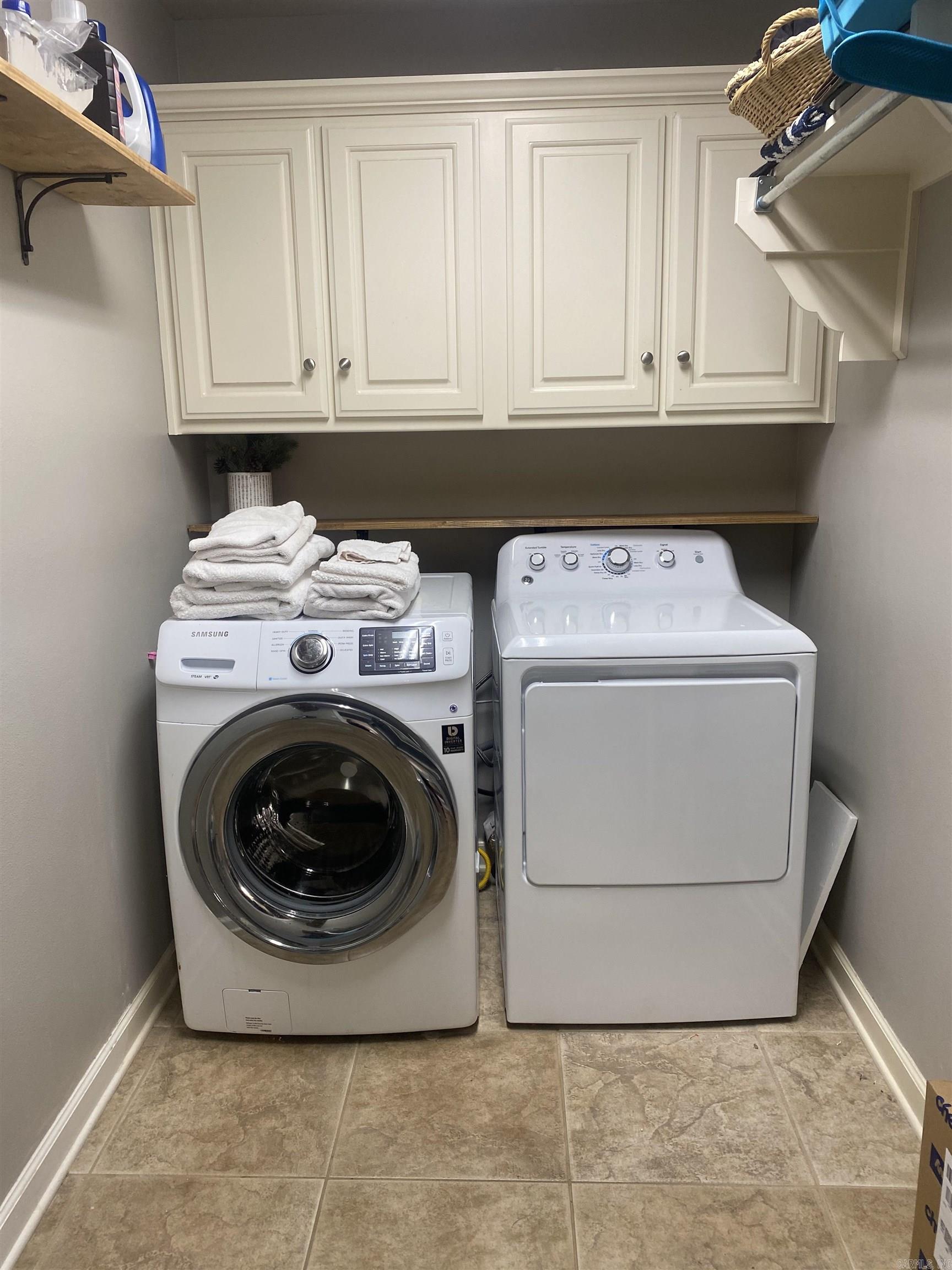 COUNTRY CLUB OF ARK THE - Residential