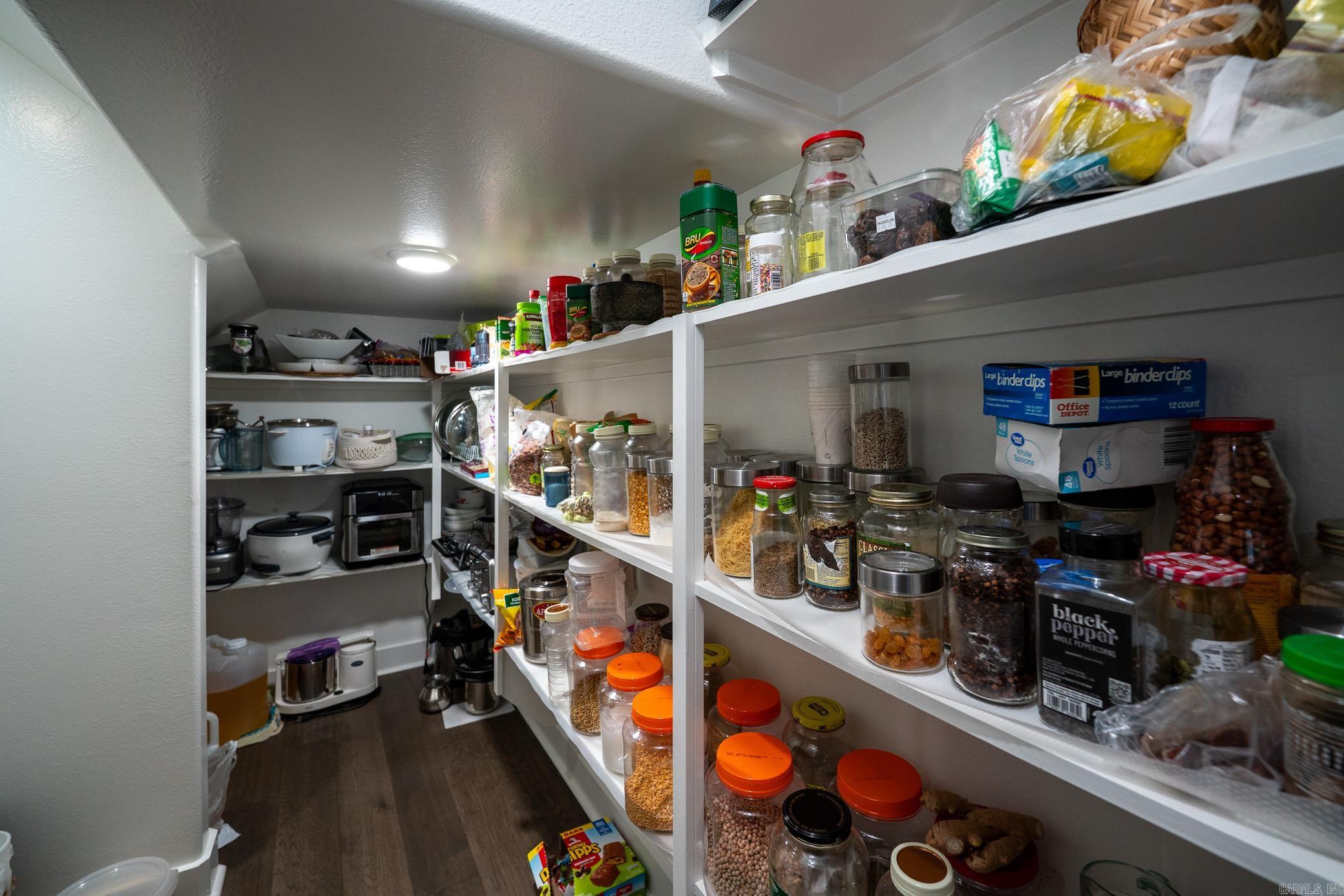 ROBYNMAR - Residential