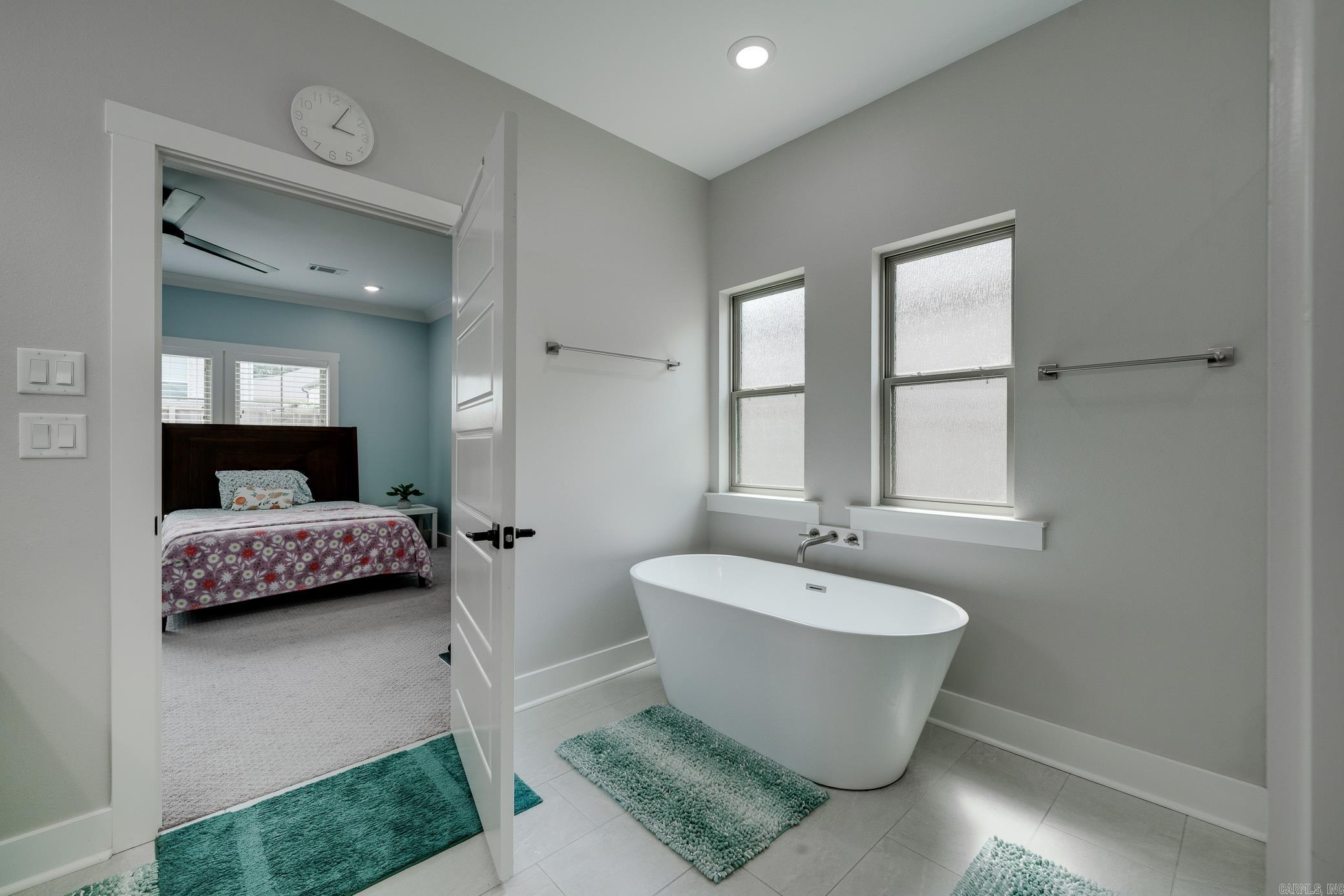 ROBYNMAR - Residential