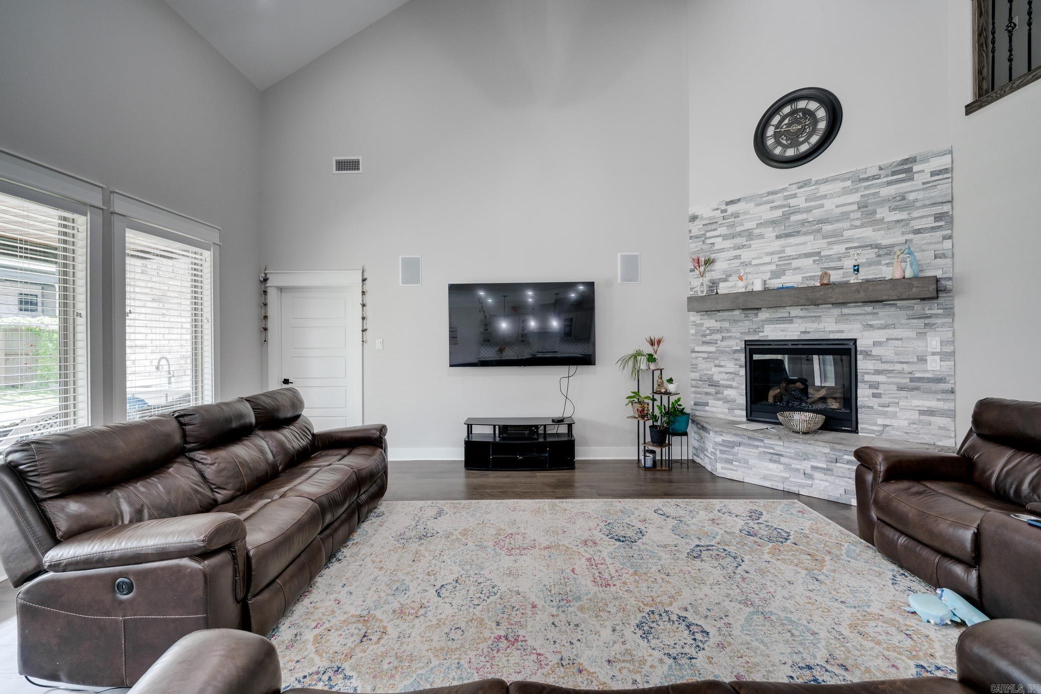 ROBYNMAR - Residential