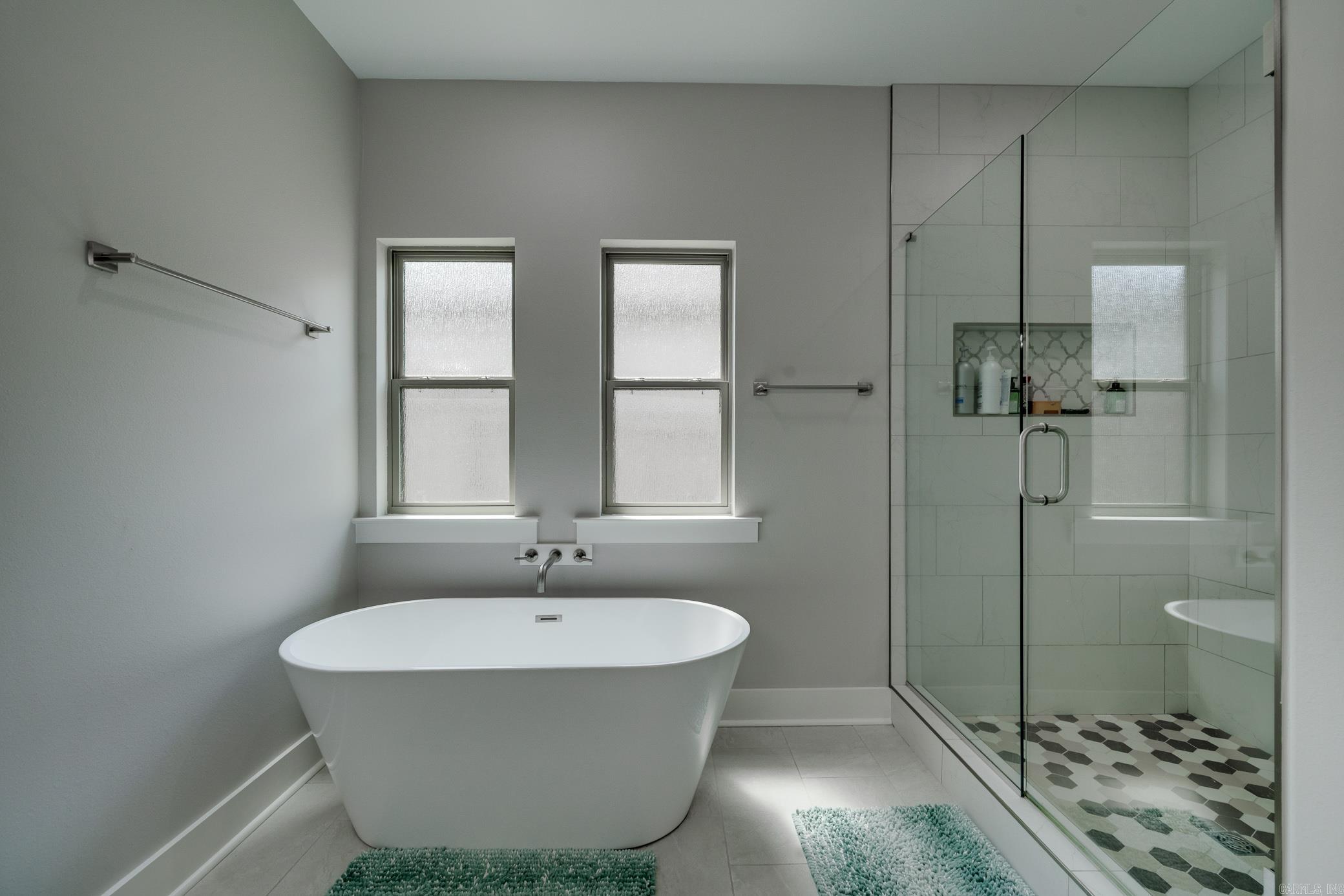 ROBYNMAR - Residential