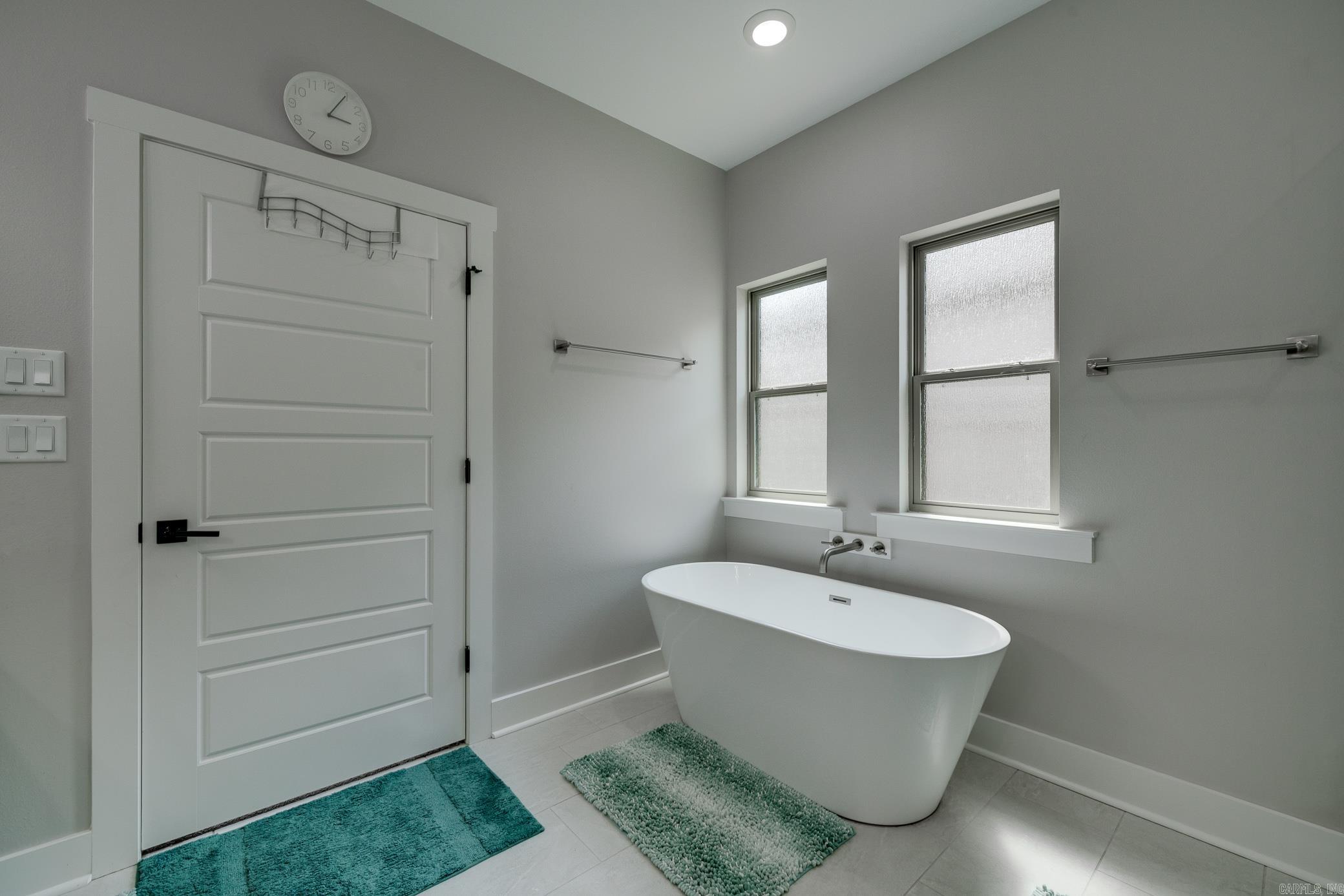 ROBYNMAR - Residential