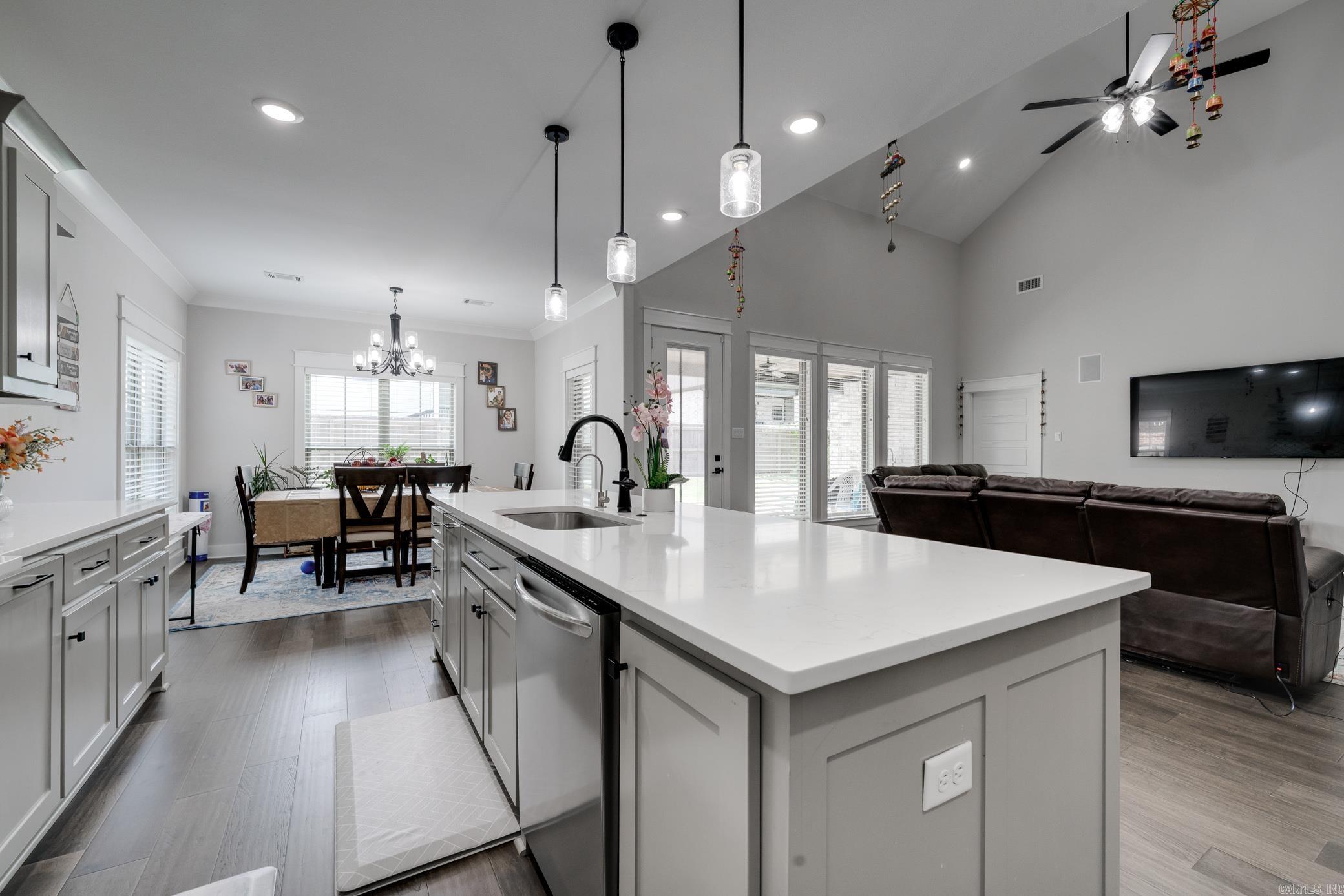 ROBYNMAR - Residential