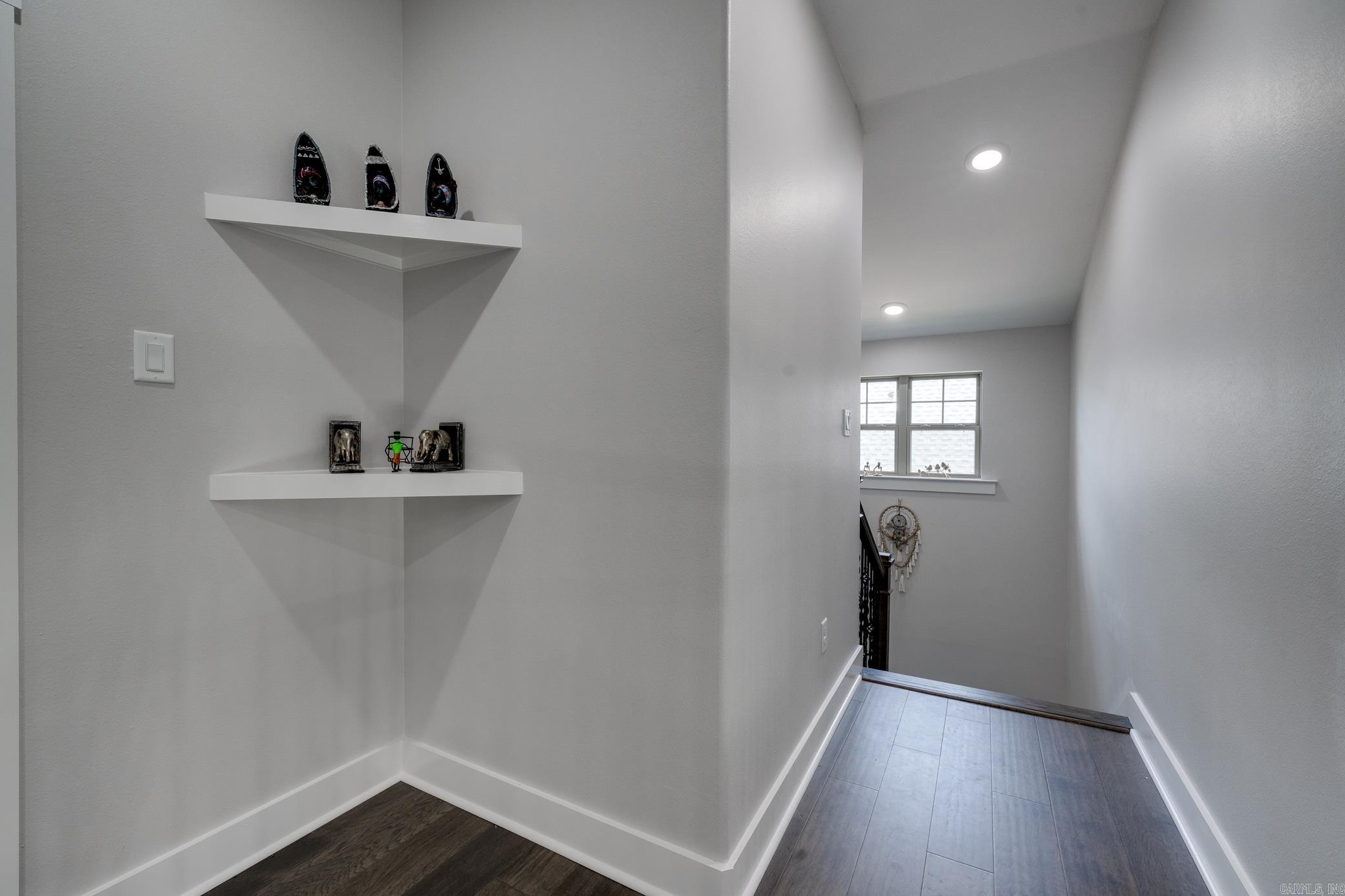 ROBYNMAR - Residential