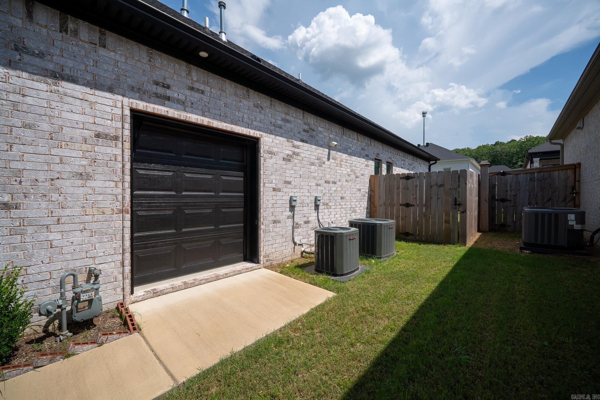 ROBYNMAR - Residential