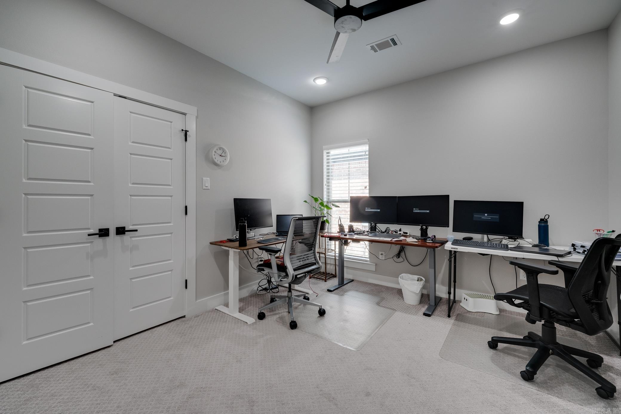 ROBYNMAR - Residential