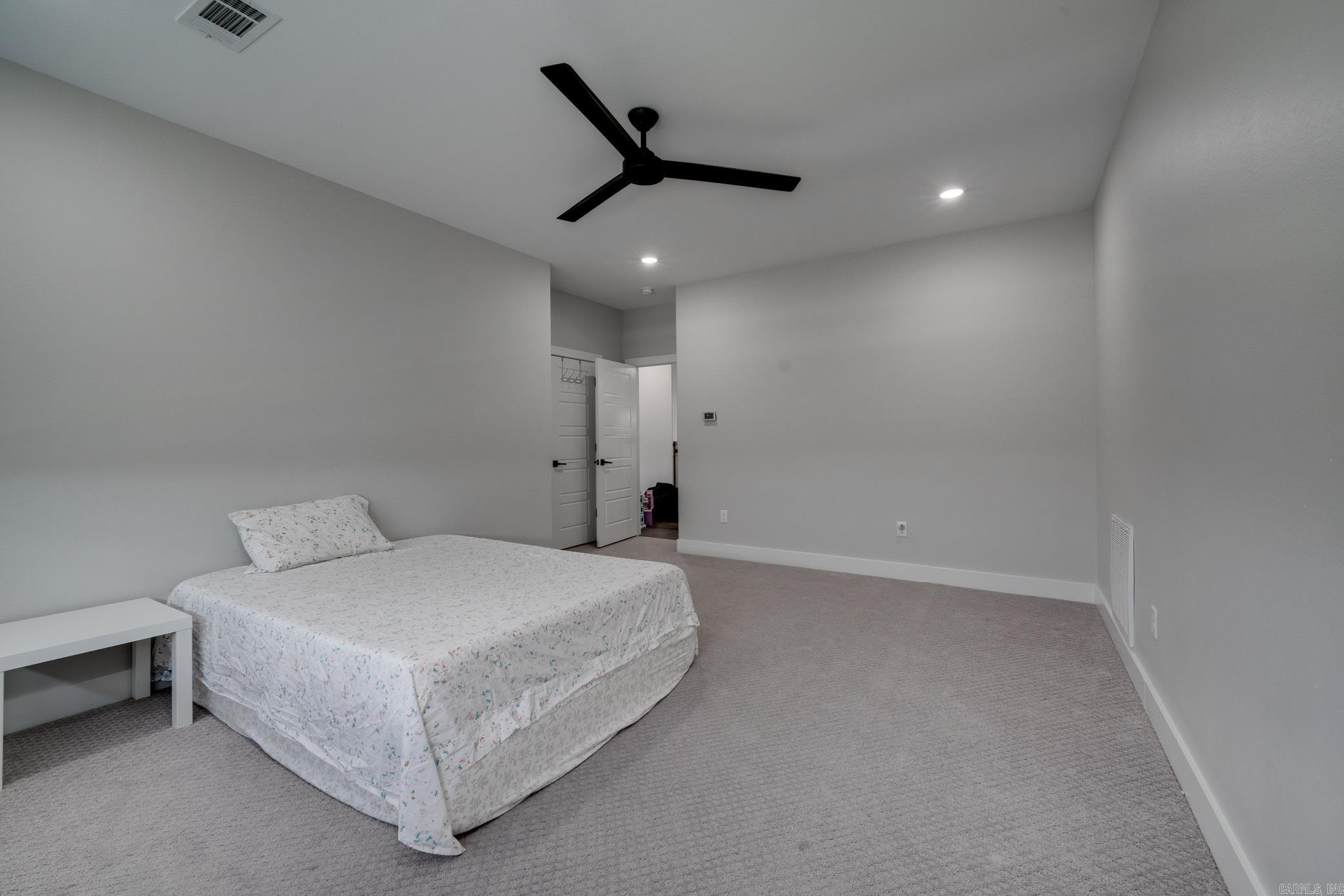 ROBYNMAR - Residential