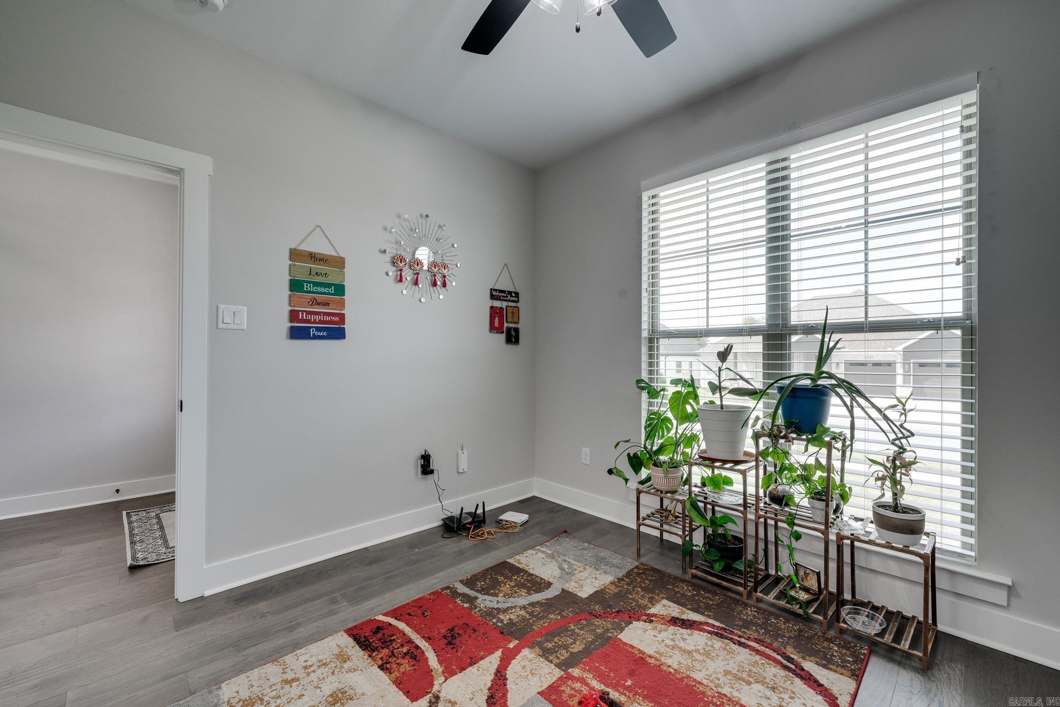 ROBYNMAR - Residential