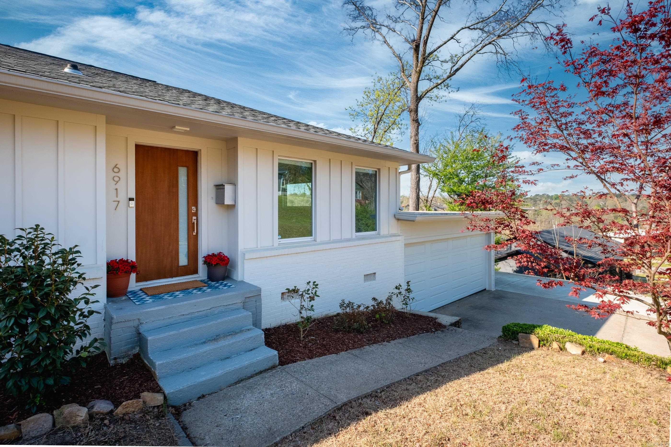 KINGWOOD PLACE - Residential