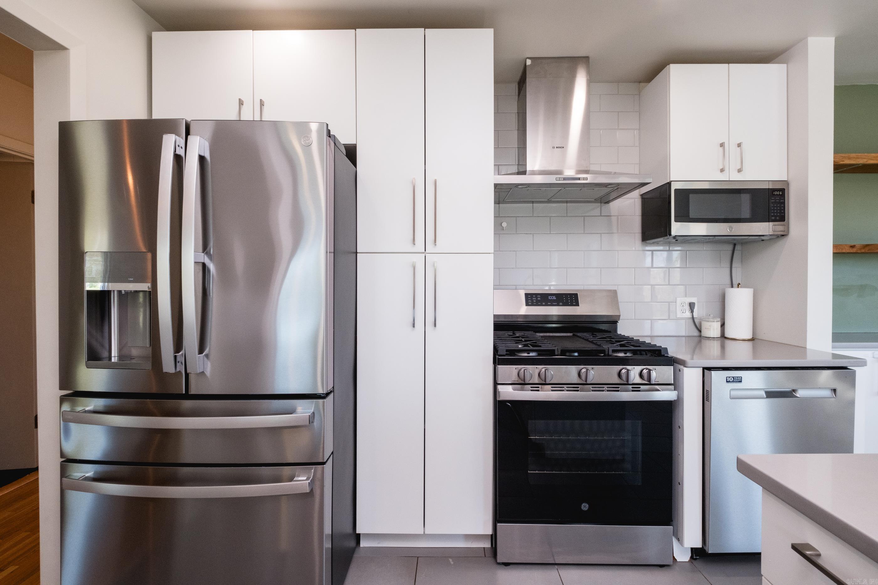 KINGWOOD PLACE - Residential