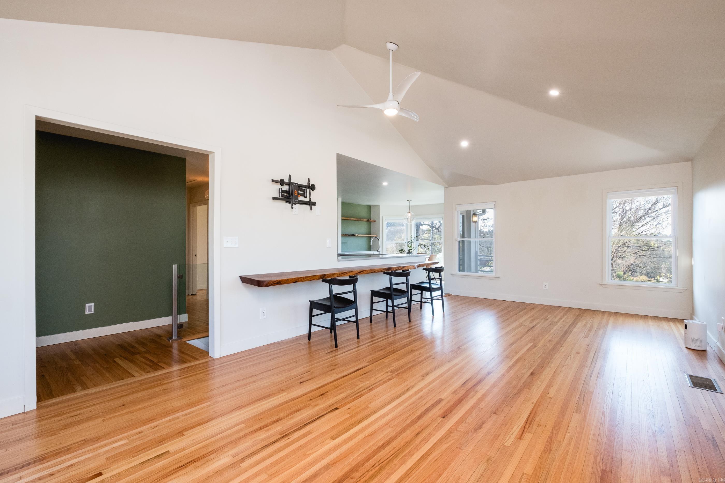 KINGWOOD PLACE - Residential