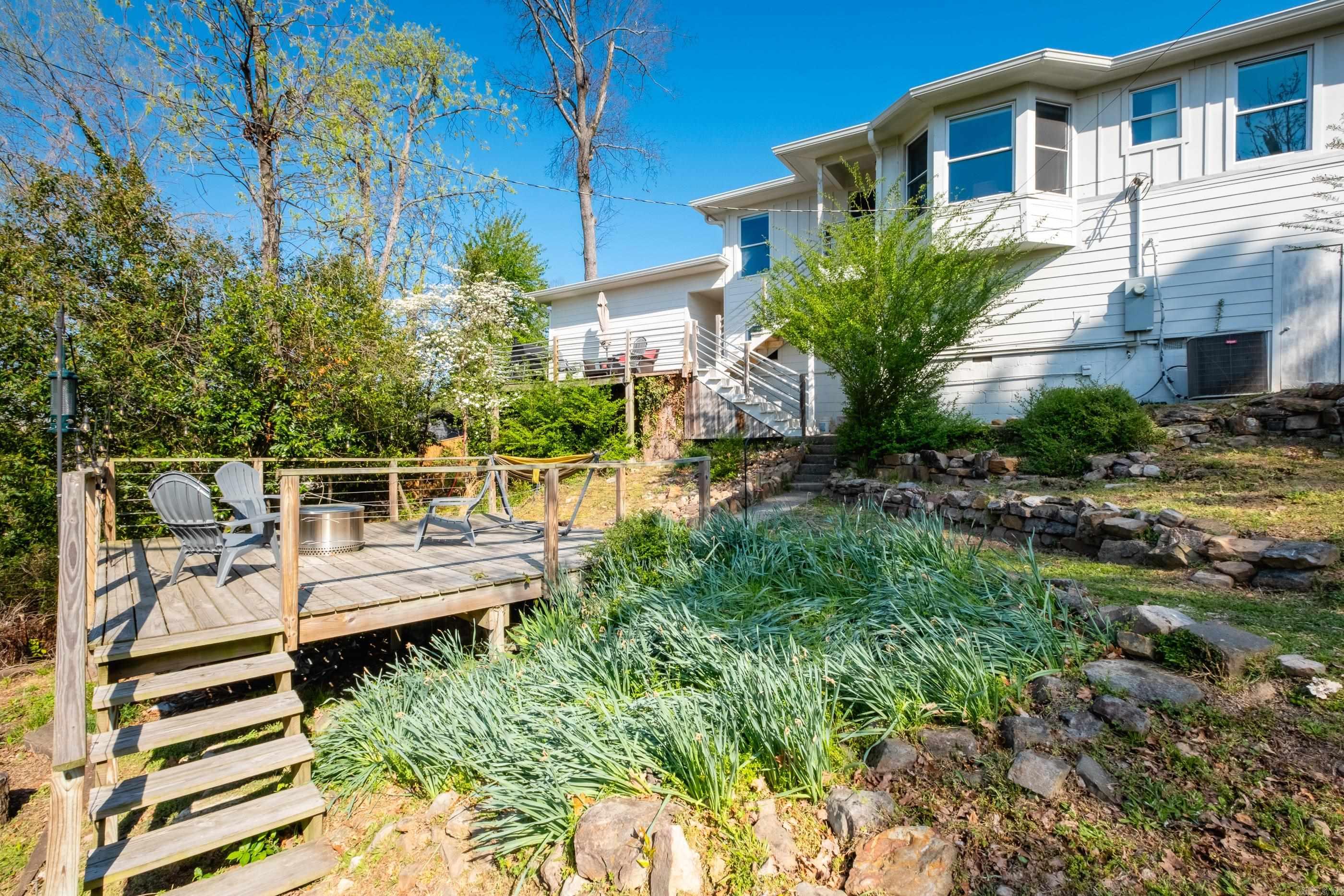 KINGWOOD PLACE - Residential