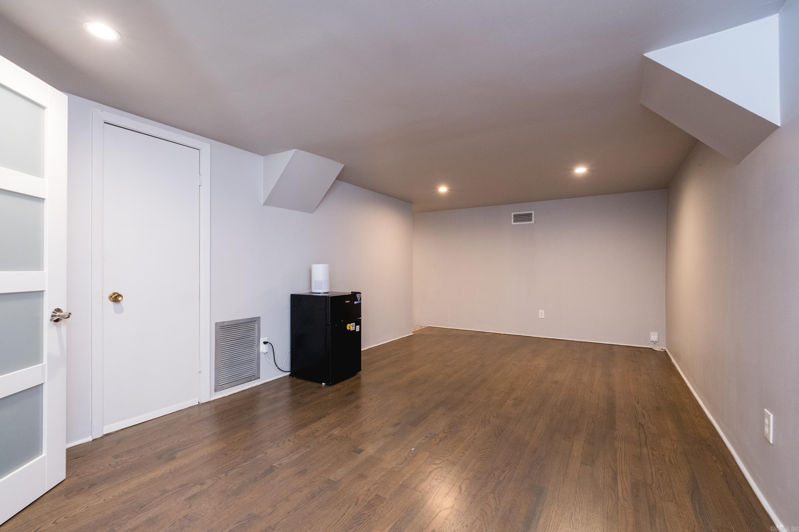 KINGWOOD PLACE - Residential