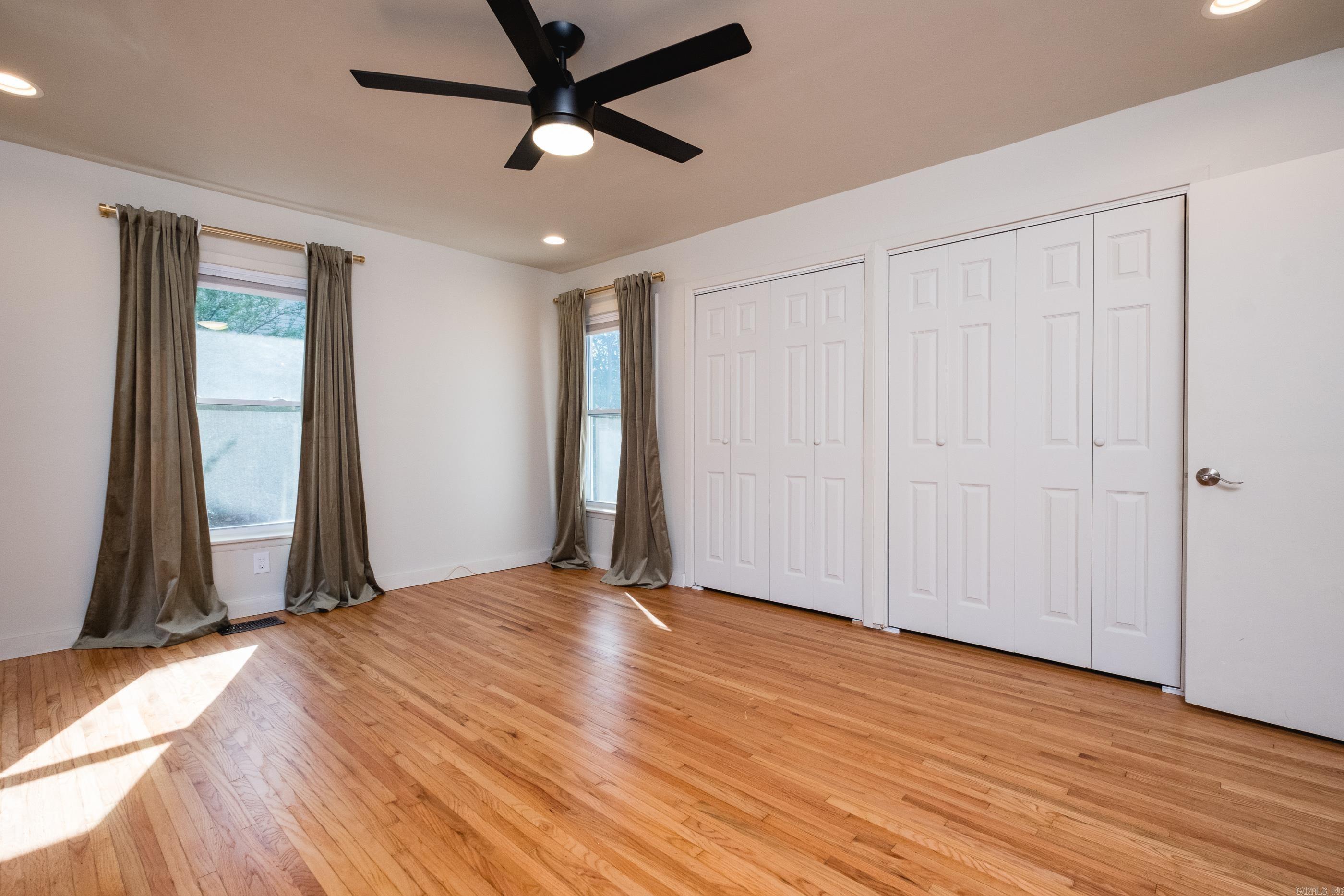 KINGWOOD PLACE - Residential