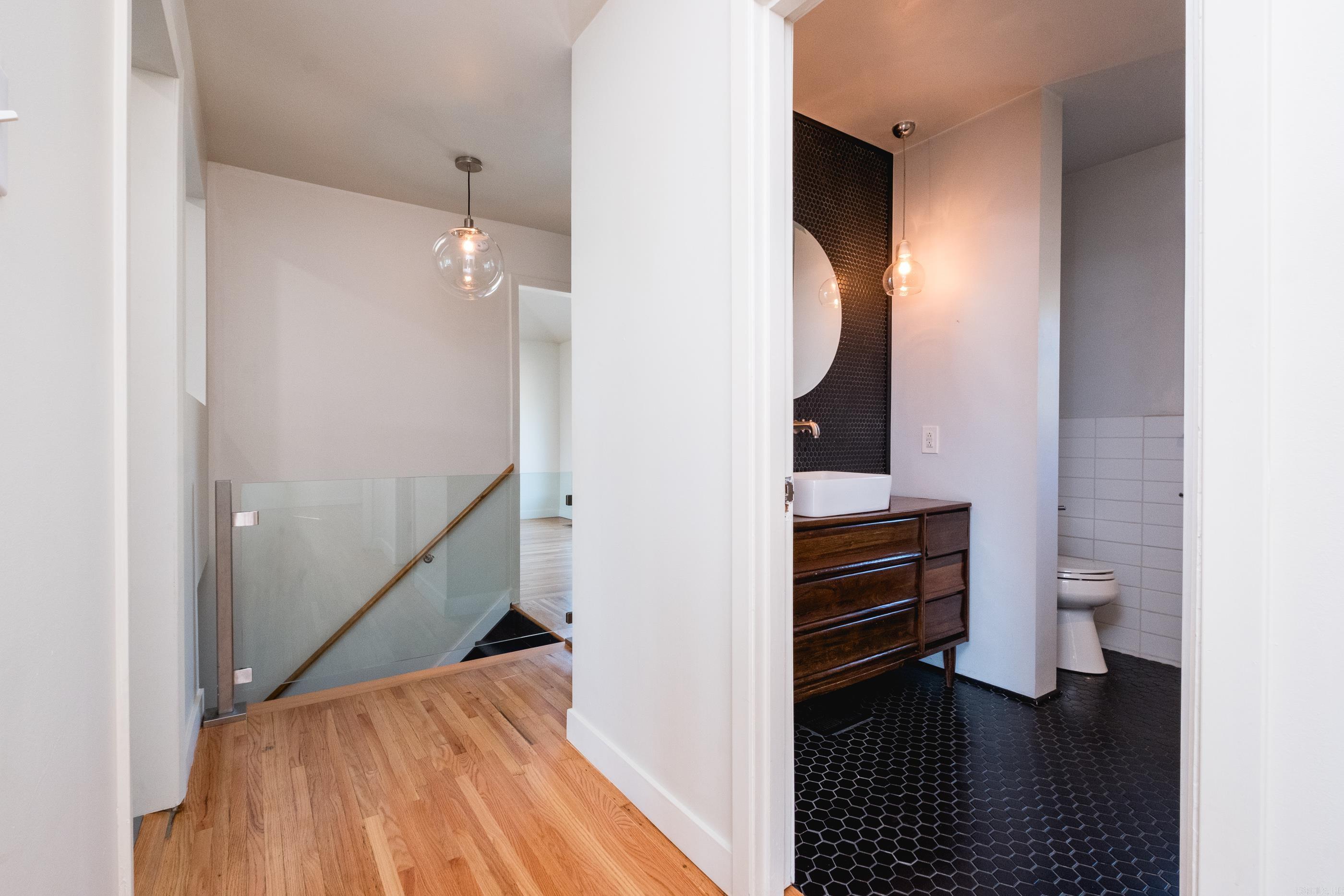 KINGWOOD PLACE - Residential