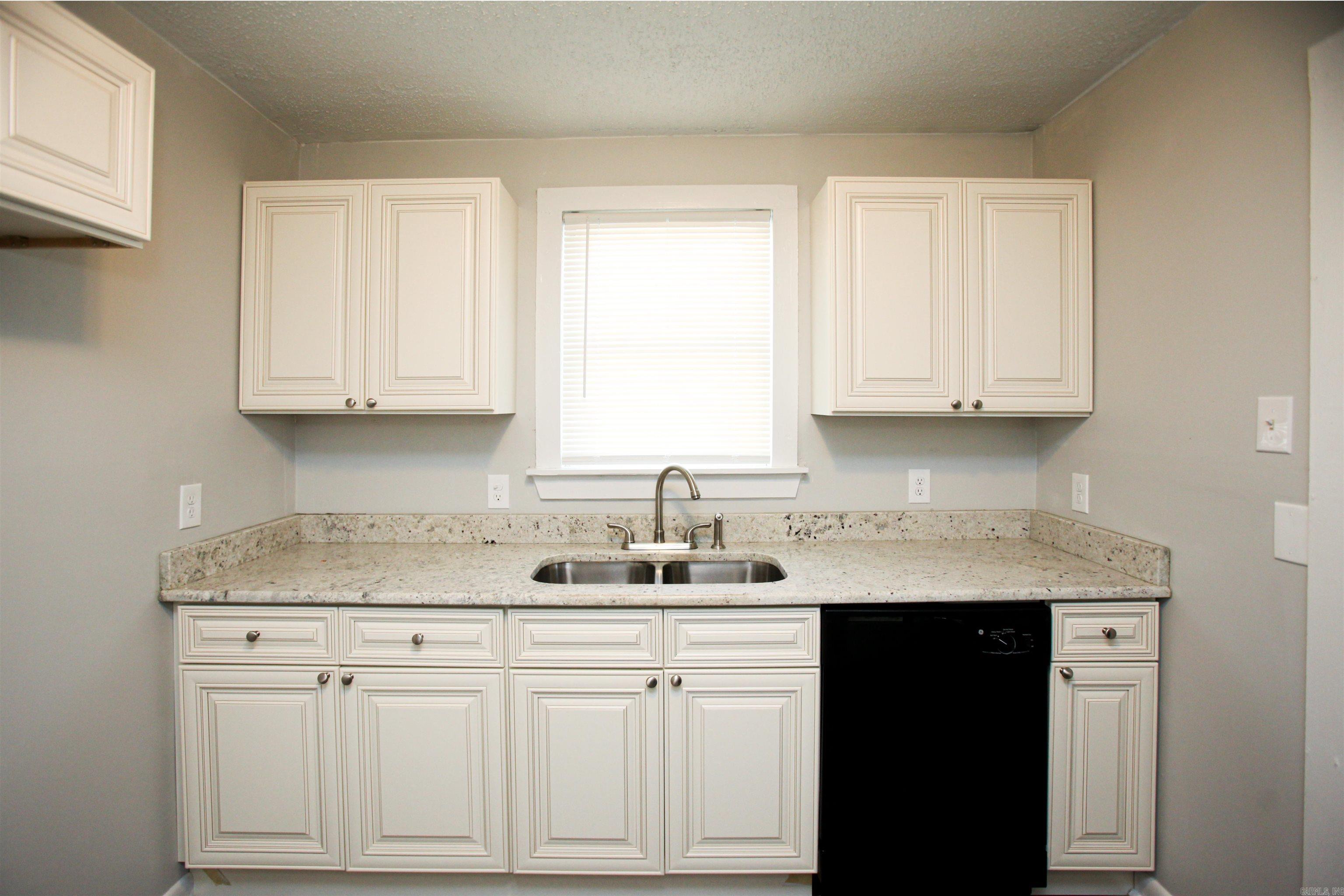 Humphrey & Baldwin - Residential Lease