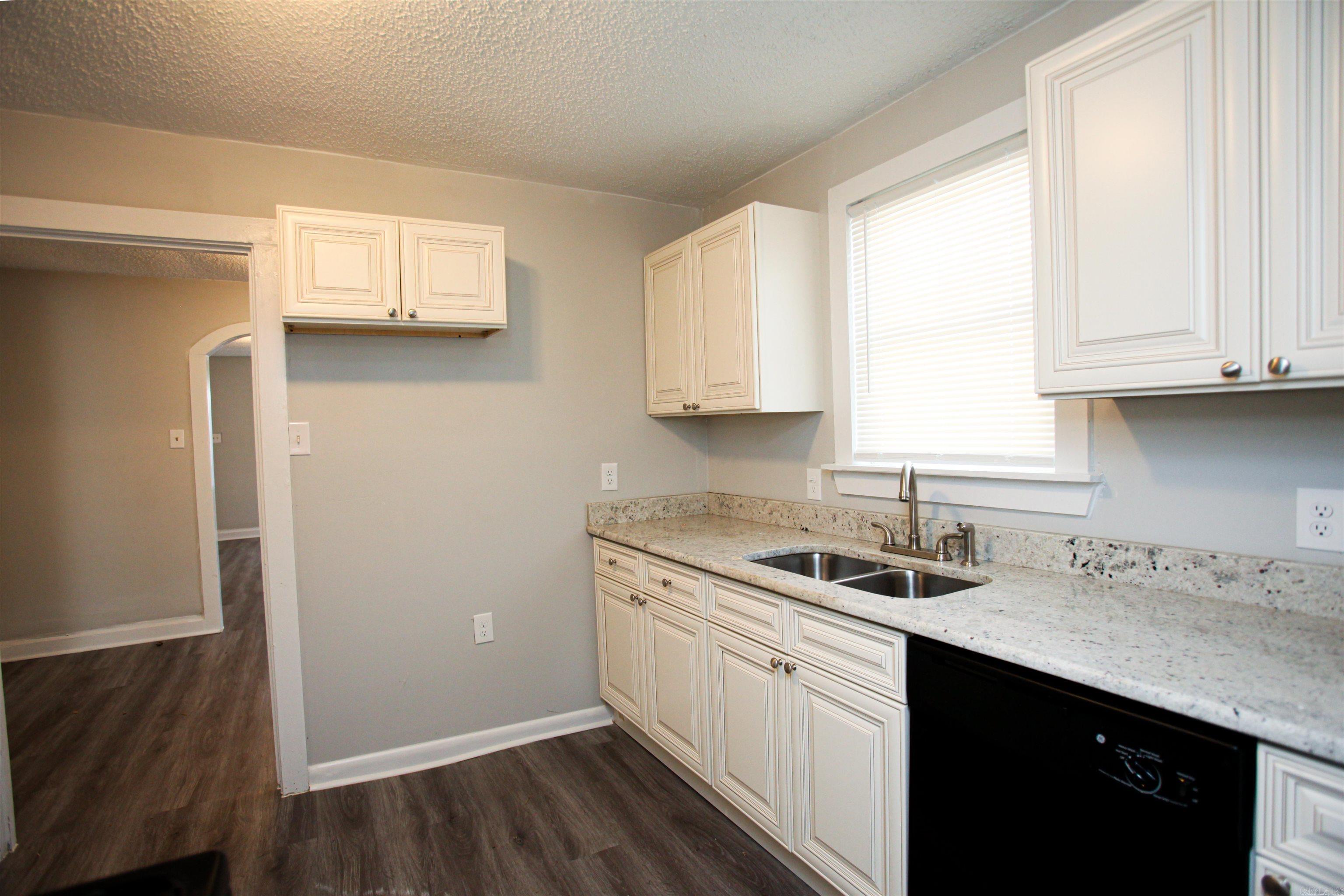 Humphrey & Baldwin - Residential Lease