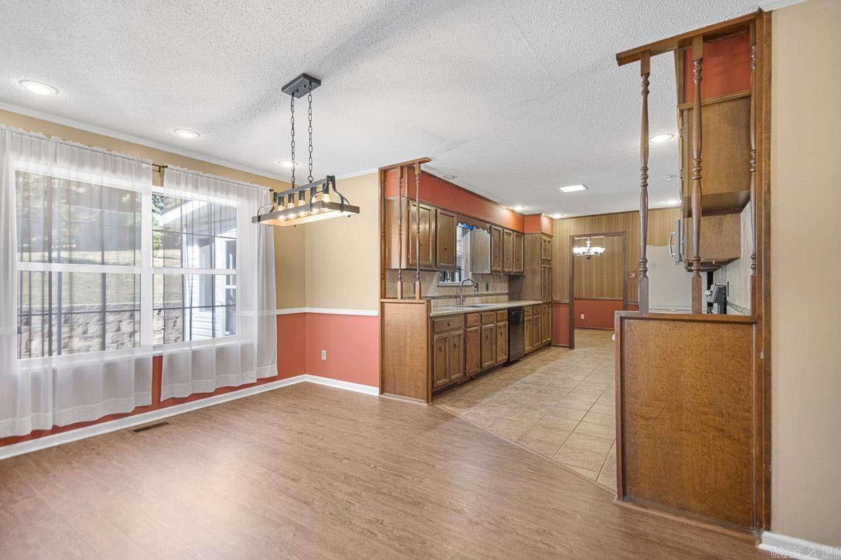 OVERBROOK - Residential