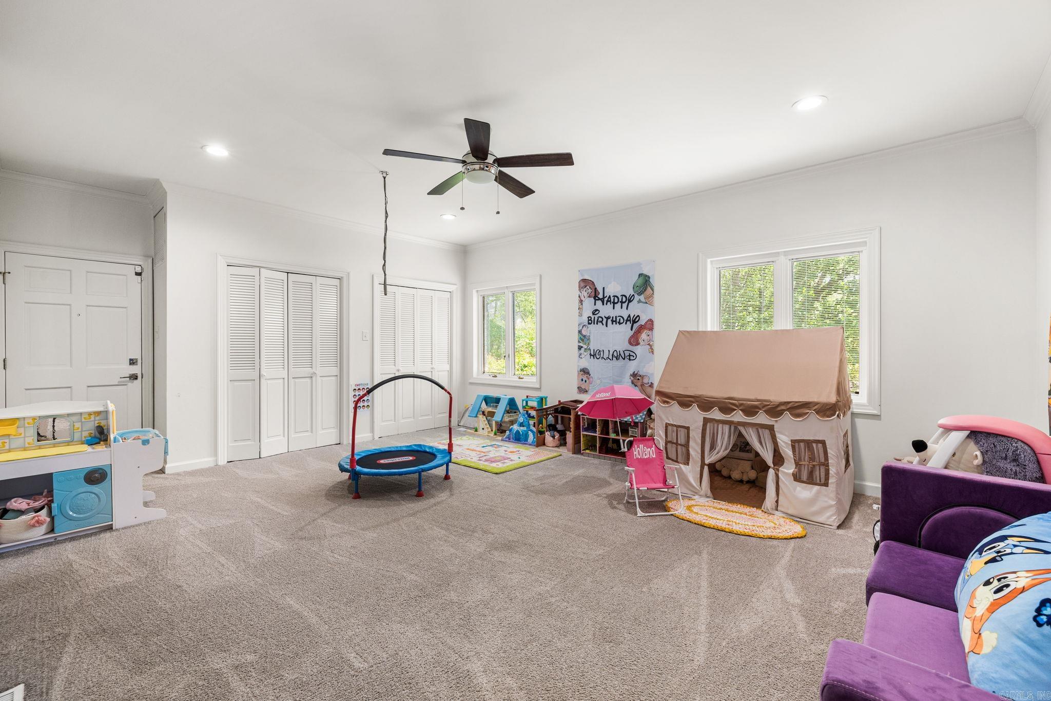 PLEASANT VALLEY - Residential