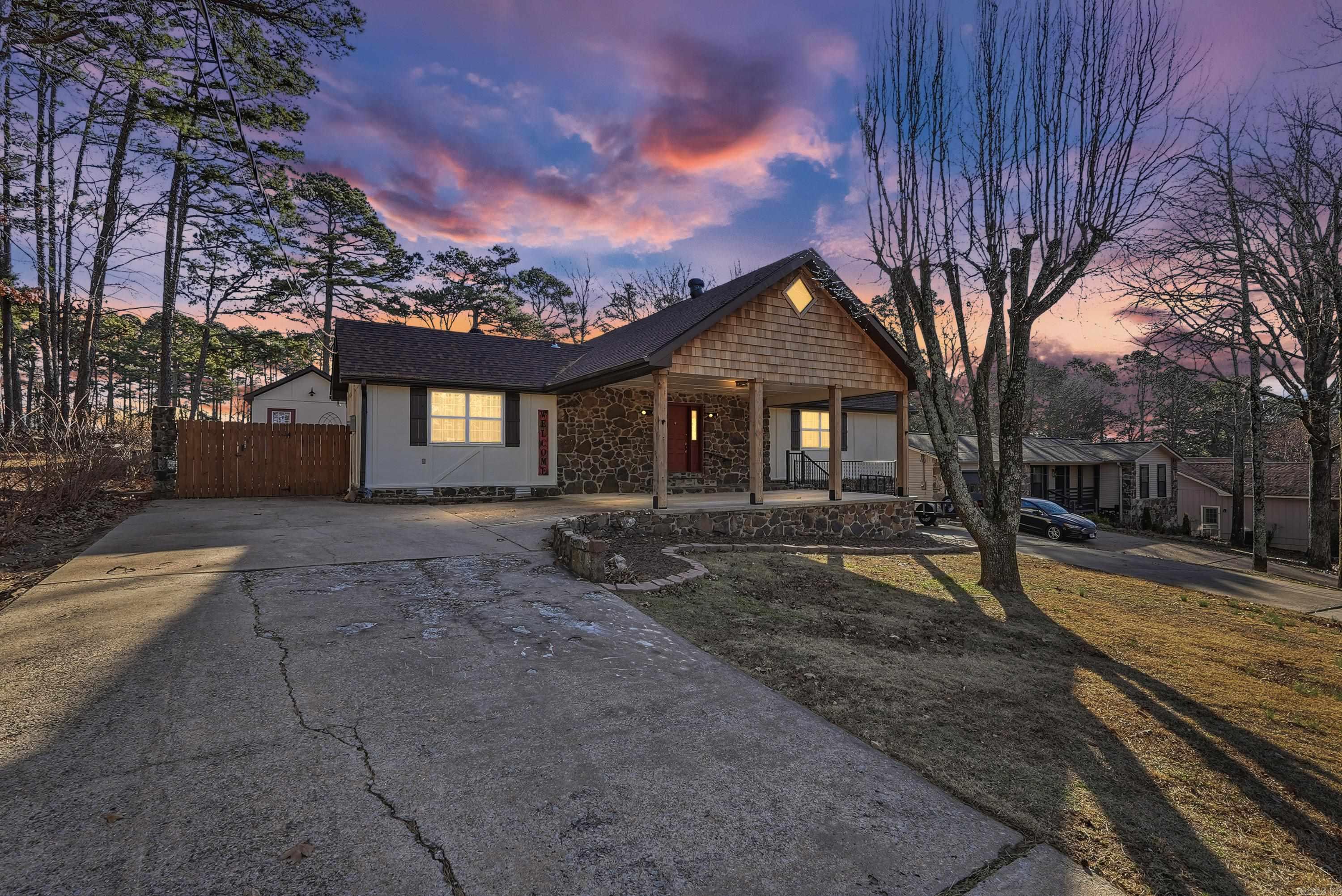 INDIAN HILLS - Residential