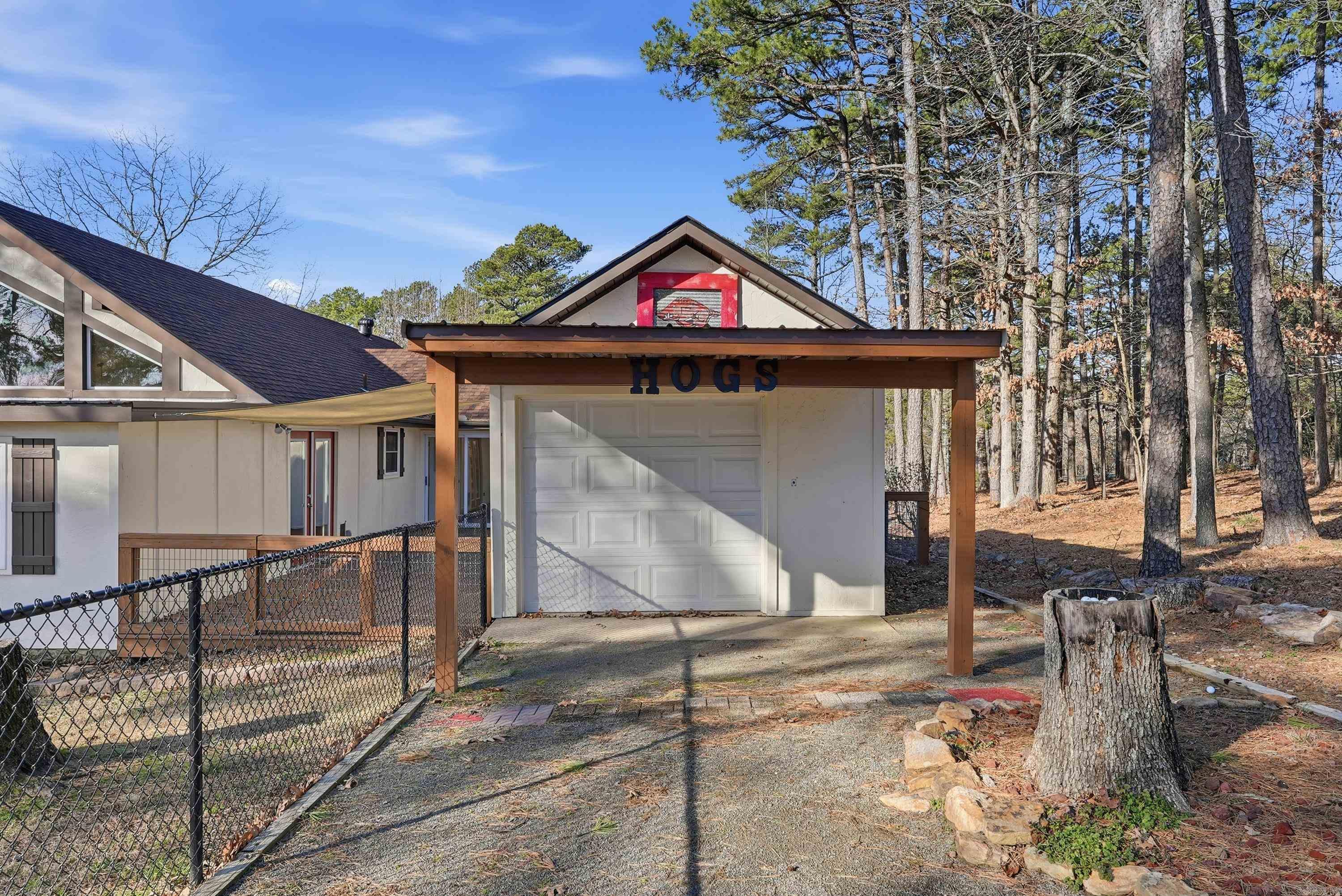 INDIAN HILLS - Residential