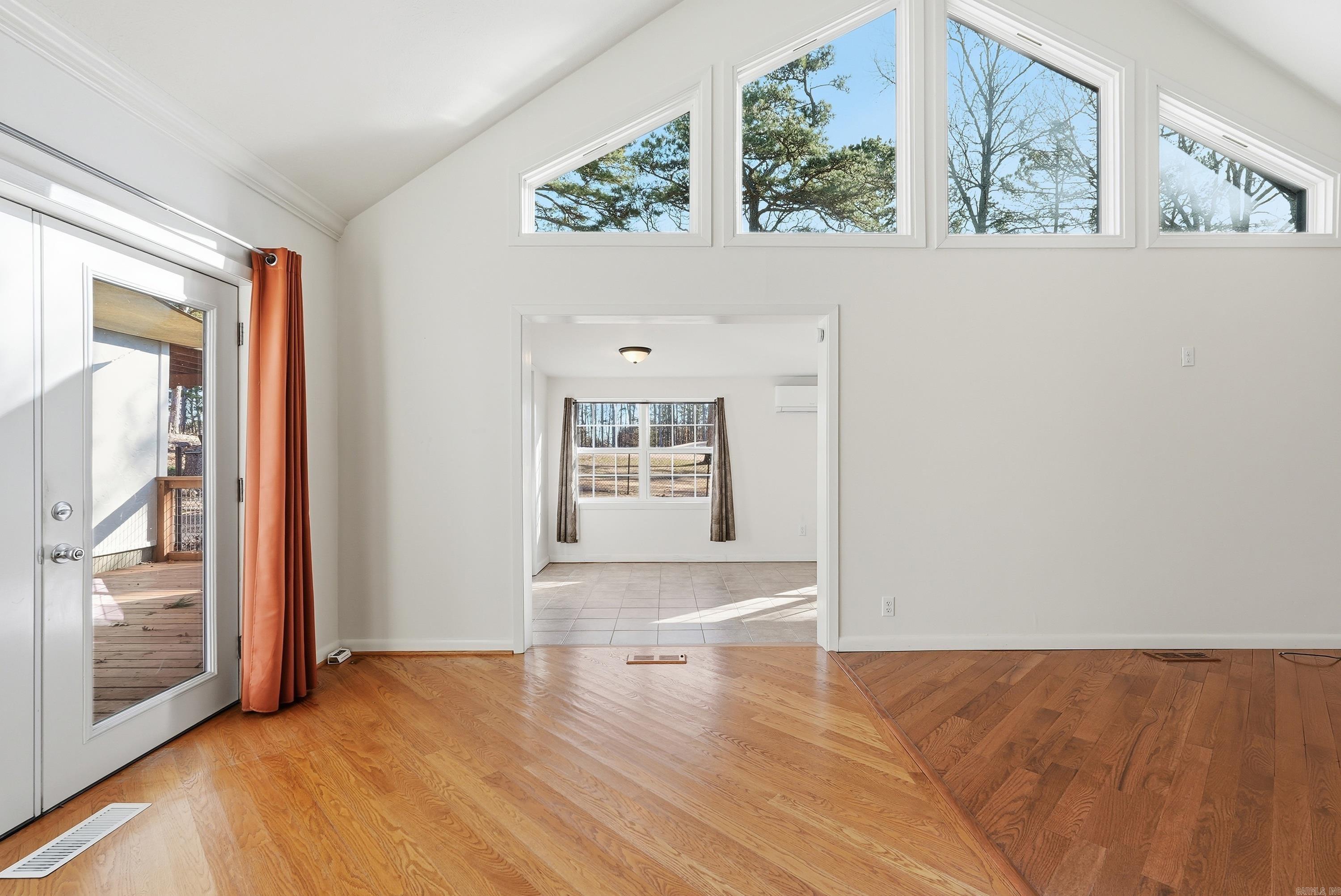 INDIAN HILLS - Residential