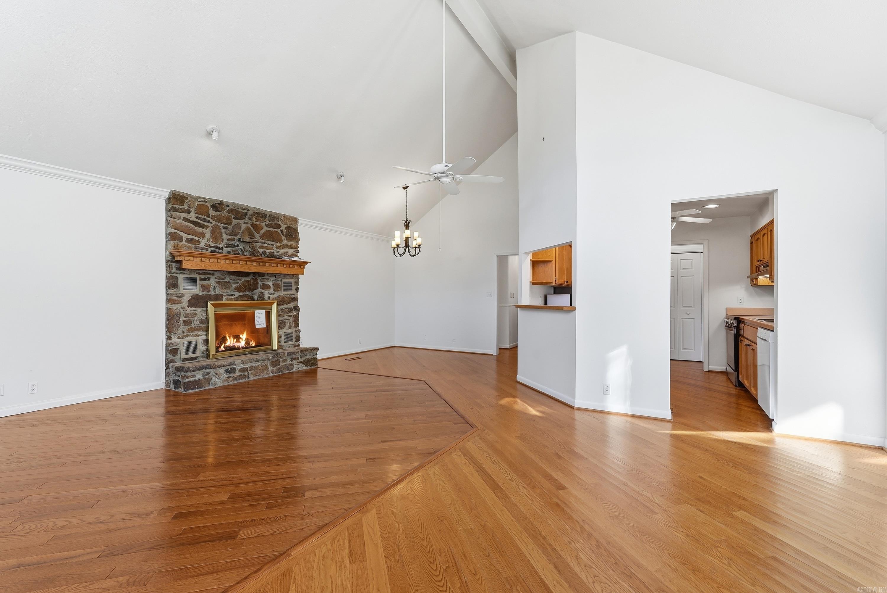 INDIAN HILLS - Residential