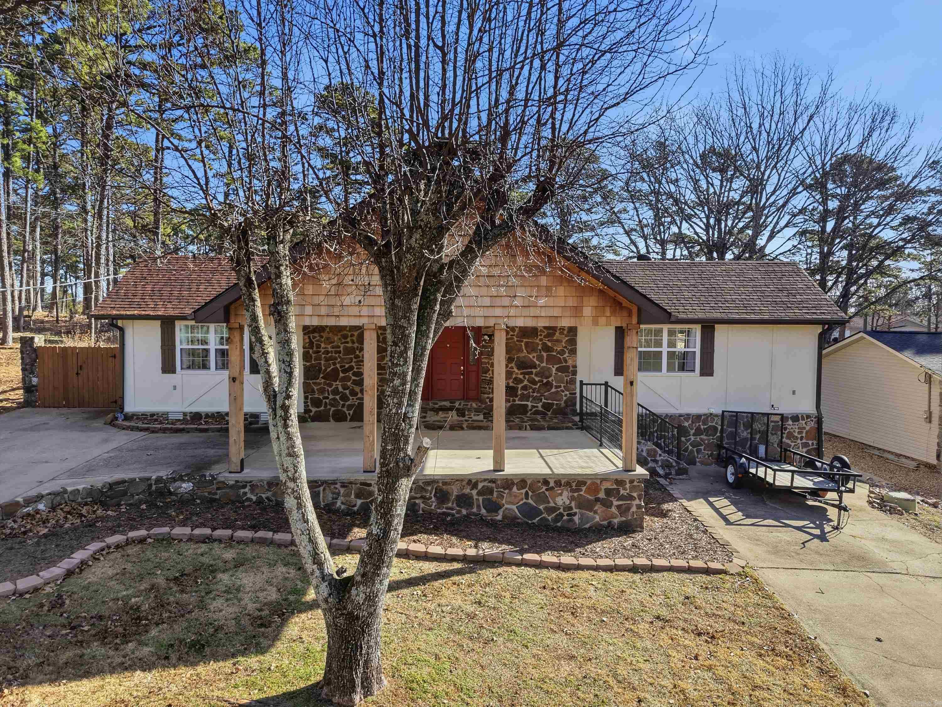 INDIAN HILLS - Residential