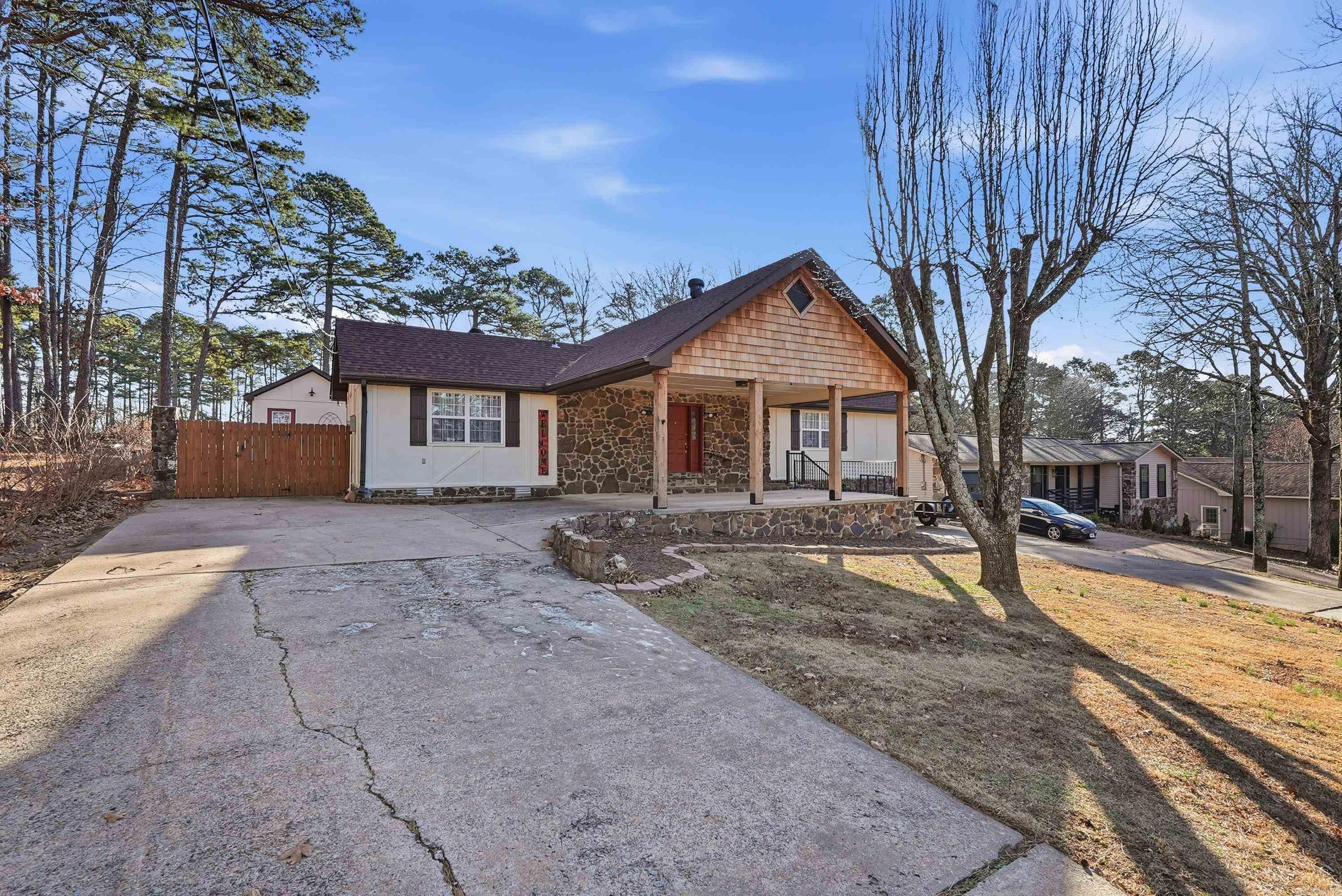 INDIAN HILLS - Residential