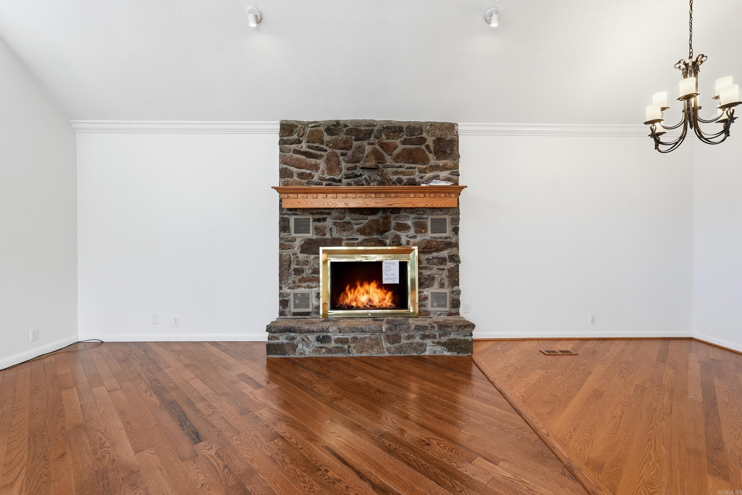 INDIAN HILLS - Residential